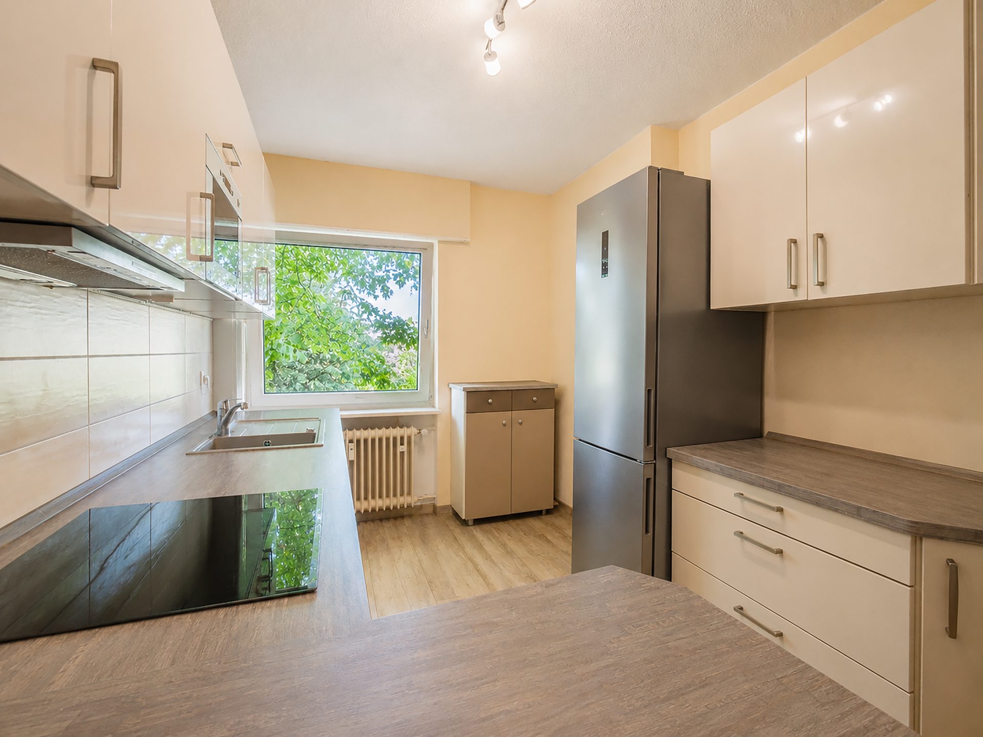 Immobilienangebot - Wiesloch - Alle - Top Kapitalanlage mit Entwicklungspotential: Dreifamilienhaus mit zwei Garagen in attraktiver Lage