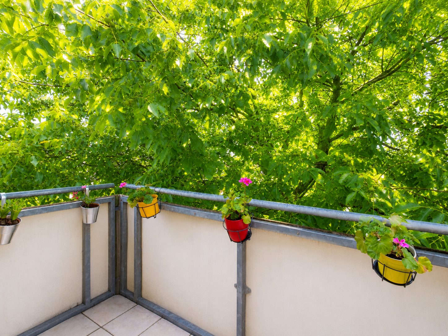 Immobilienangebot - Wiesloch - Alle - Top Kapitalanlage mit Entwicklungspotential: Dreifamilienhaus mit zwei Garagen in attraktiver Lage