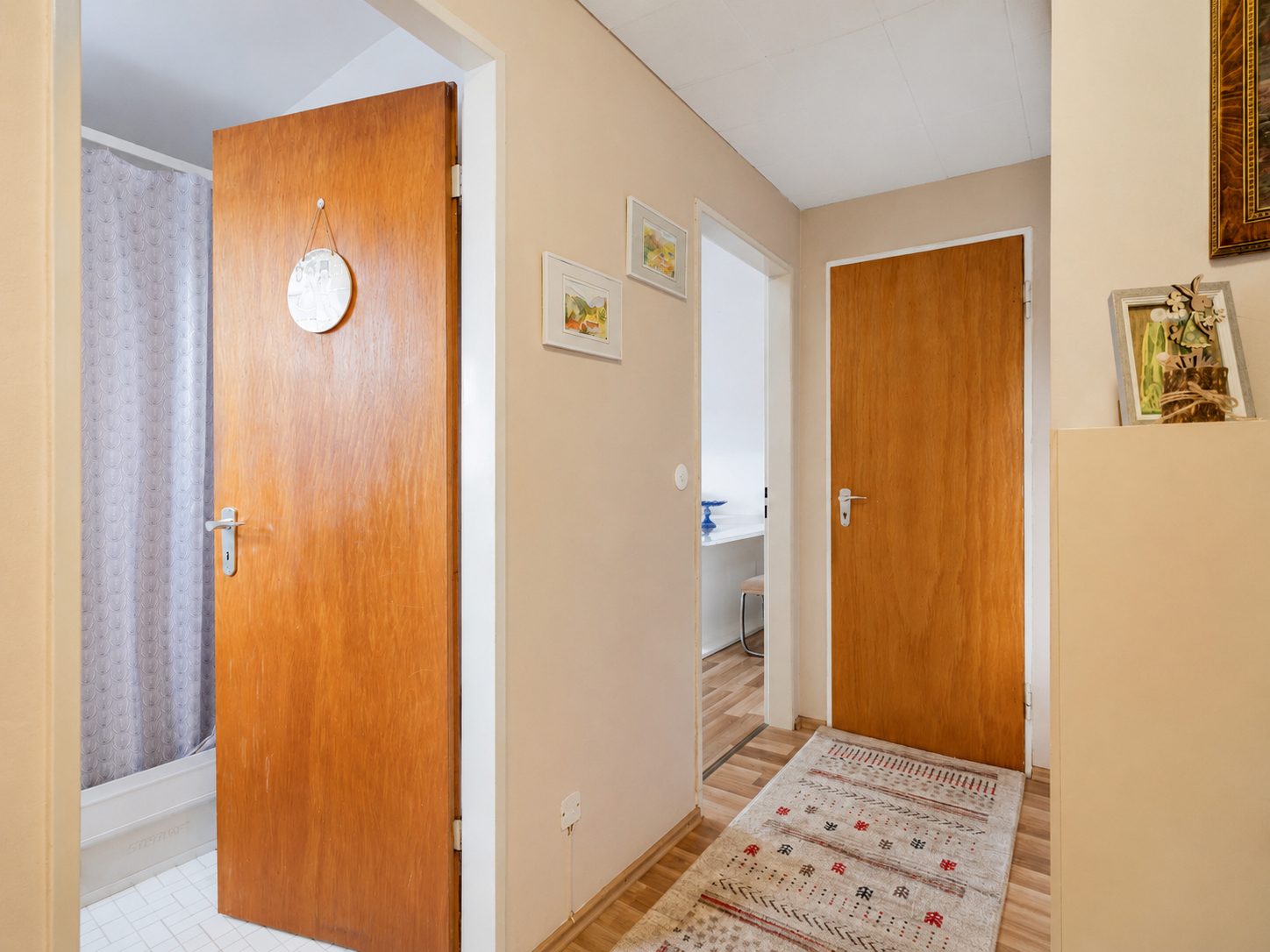 Immobilienangebot - Wiesloch - Alle - Top Kapitalanlage mit Entwicklungspotential: Dreifamilienhaus mit zwei Garagen in attraktiver Lage