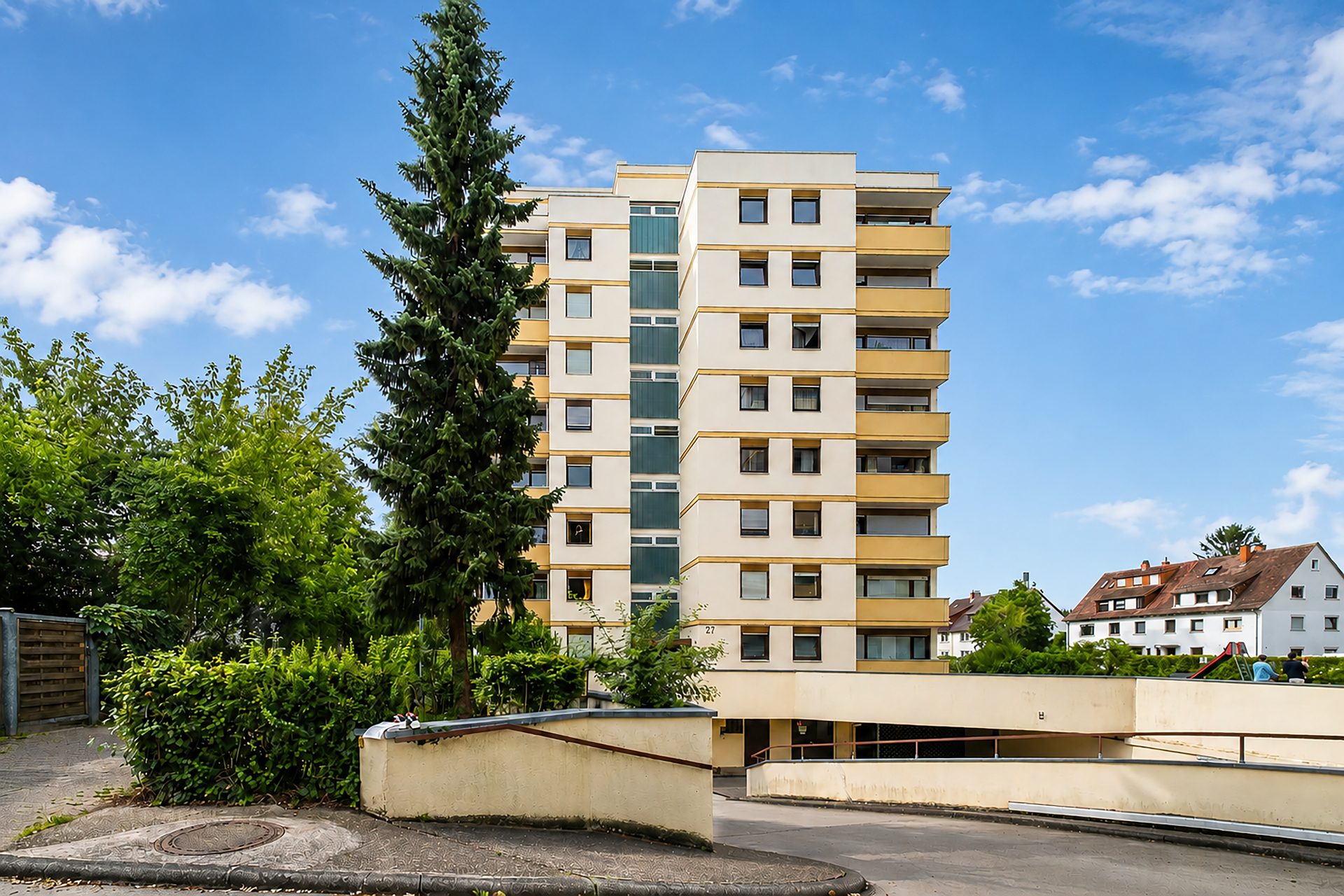 Immobilienangebot - Heidelberg - Alle - HD-Handschuhsheim:Renovierte 2-Zimmer-Wohnung mit Balkon
und Tiefgaragenstellplatz in begehrter Lage