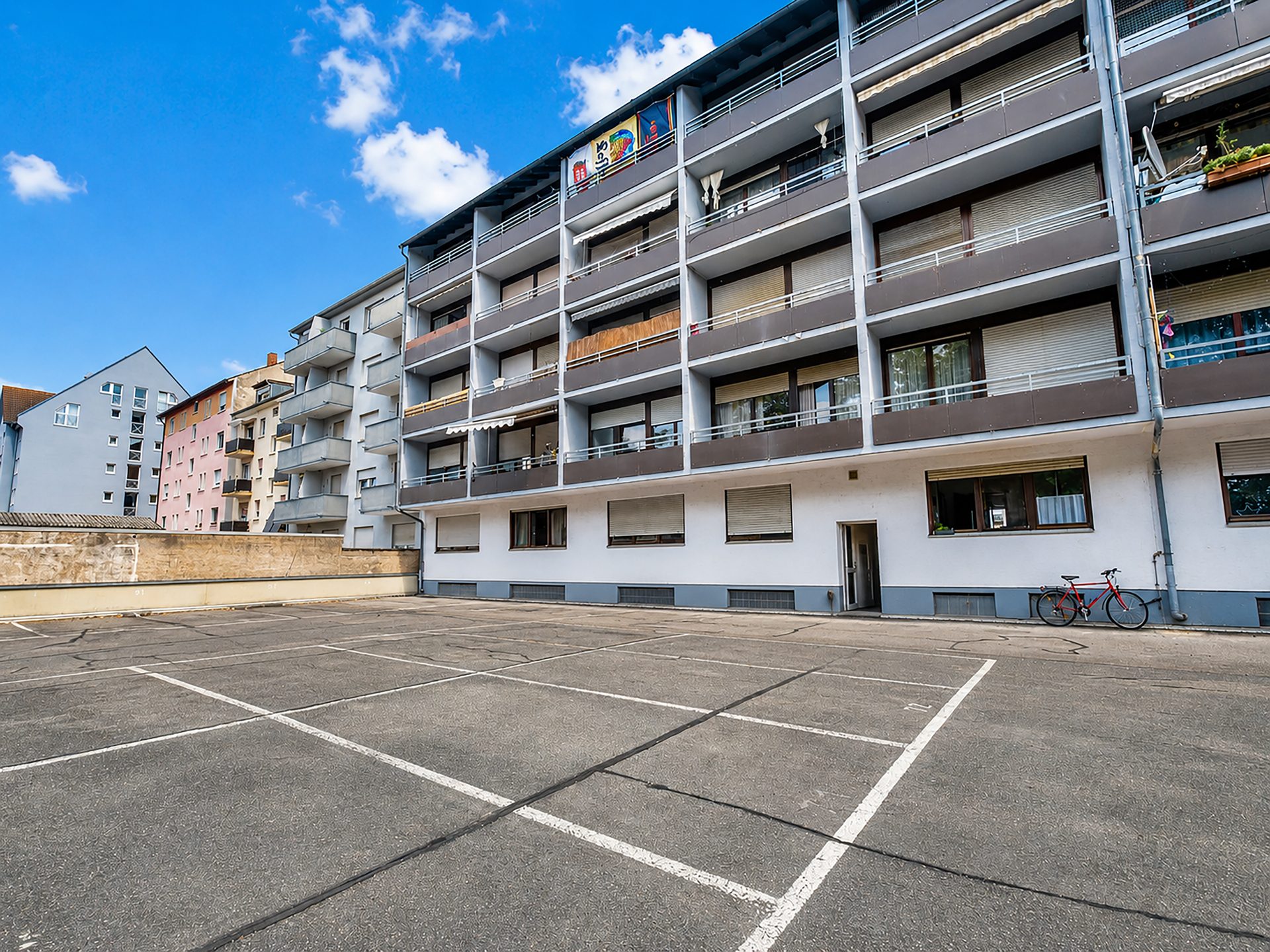 Immobilienangebot - Mannheim - Alle - Top-Lage in MA-Almenhof: Leerstehendes 1-Zimmer-Studio mit Loggia, Stellplatz & Hochschulnähe