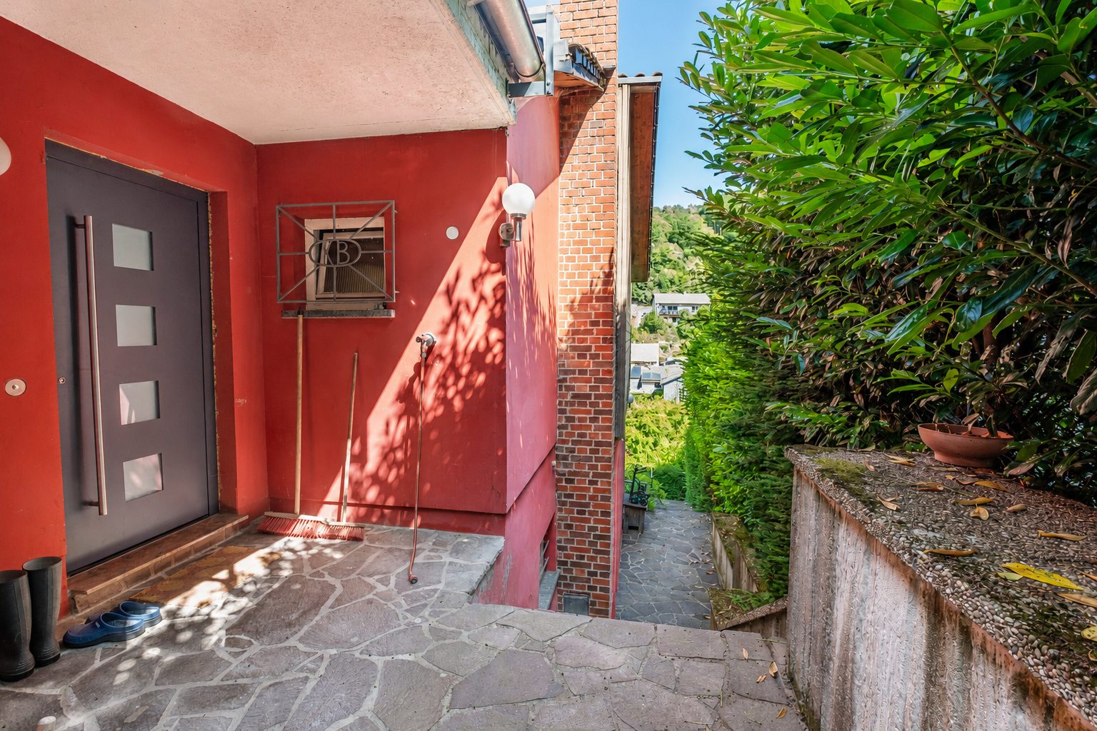 Immobilienangebot - Schönau - Alle - Naturoase in Schönau: Einfamilienhaus mit Einliegerwohnung, großem Garten und Sonnenterrasse