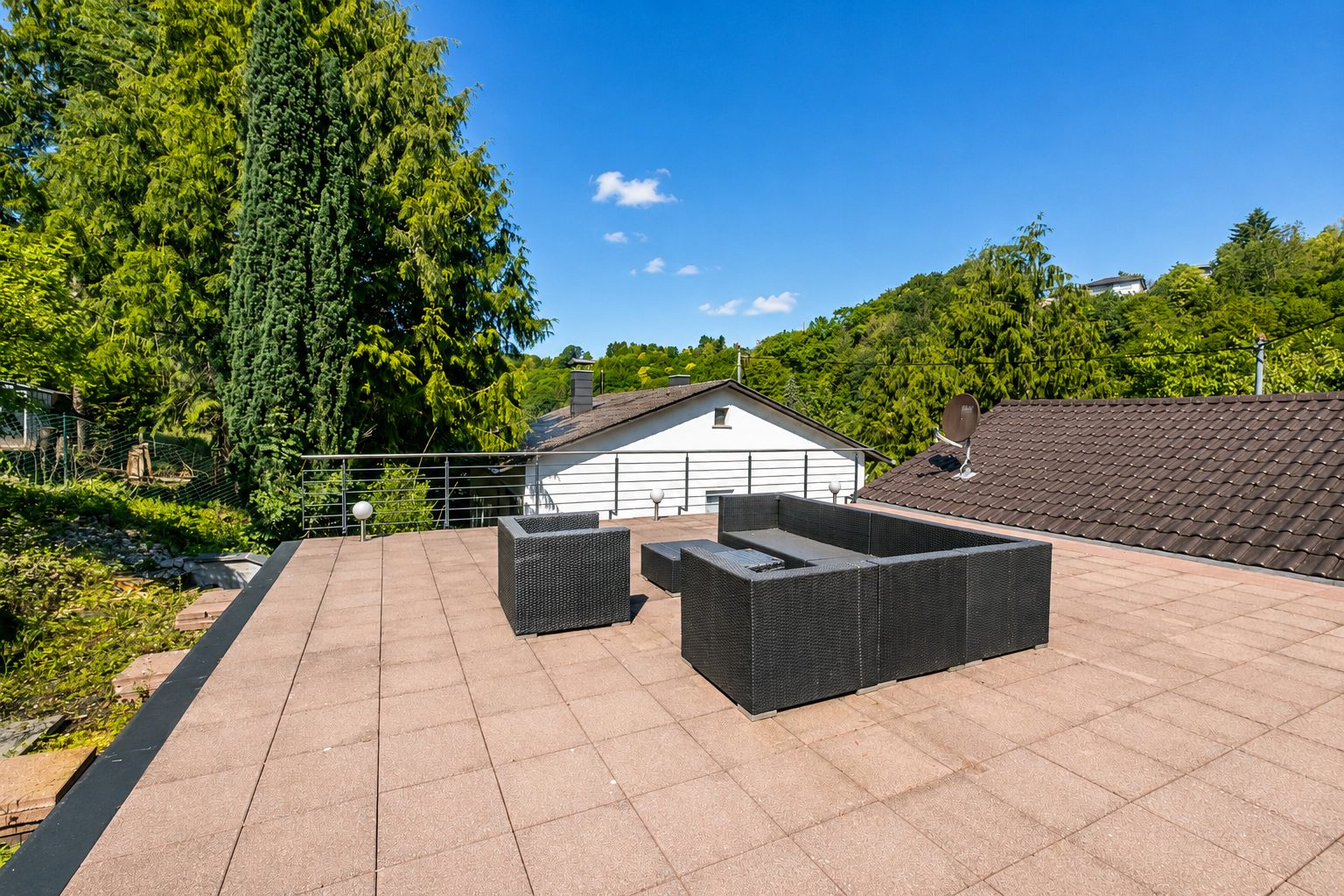 Immobilienangebot - Schönau - Alle - Naturoase in Schönau: Einfamilienhaus mit Einliegerwohnung, großem Garten und Sonnenterrasse