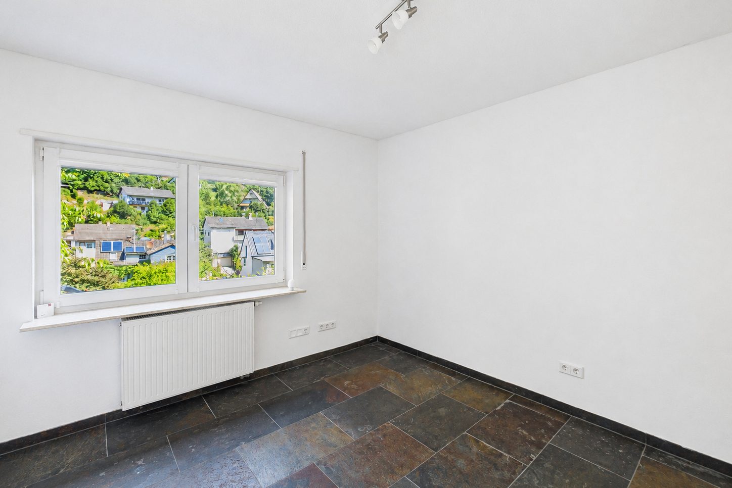 Immobilienangebot - Schönau - Alle - Naturoase in Schönau: Einfamilienhaus mit Einliegerwohnung, großem Garten und Sonnenterrasse