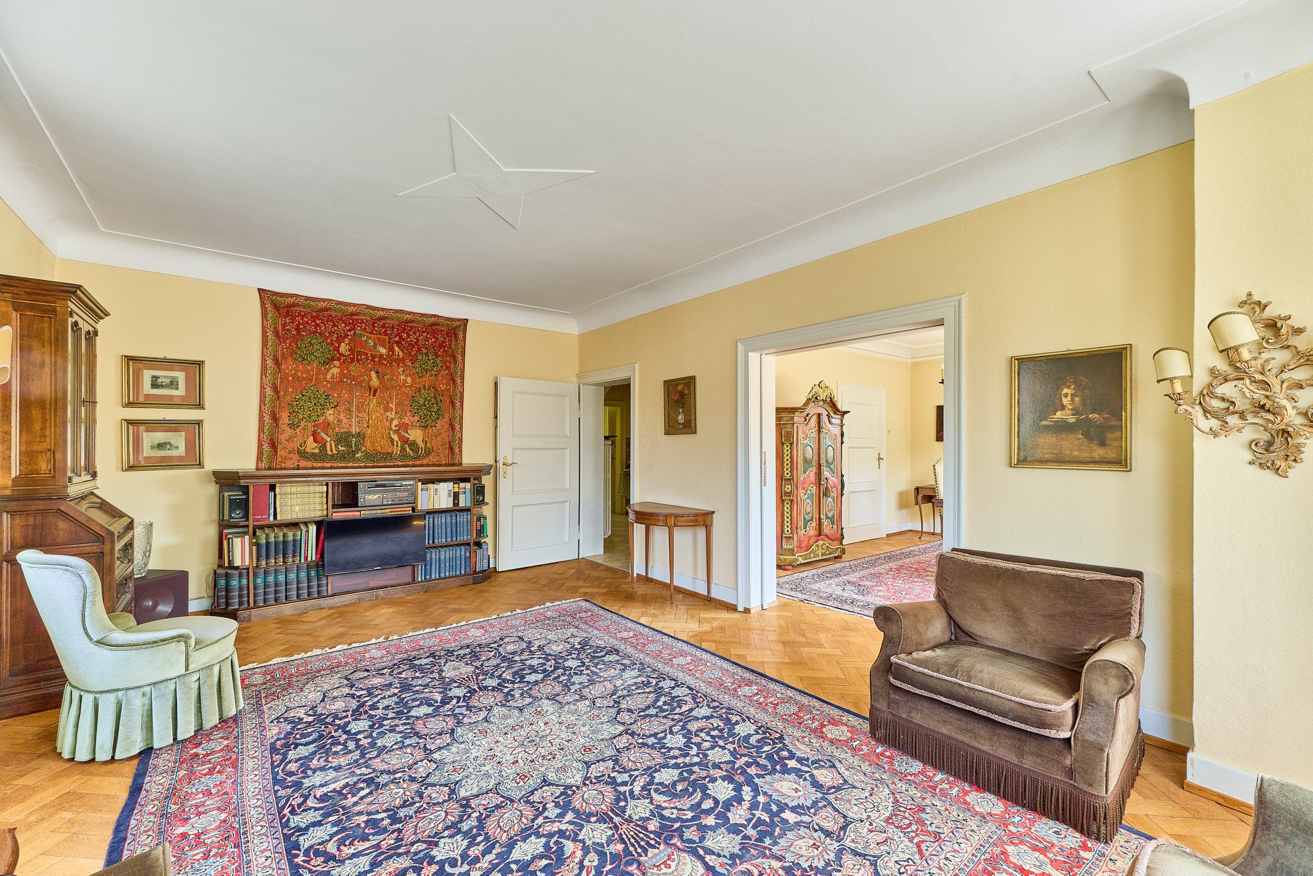 Immobilienangebot - Heidelberg - Alle - Grün und stadtnah wohnen: Stilvolles Einfamilienhaus mit parkähnlichem Garten und Ausbaupotential