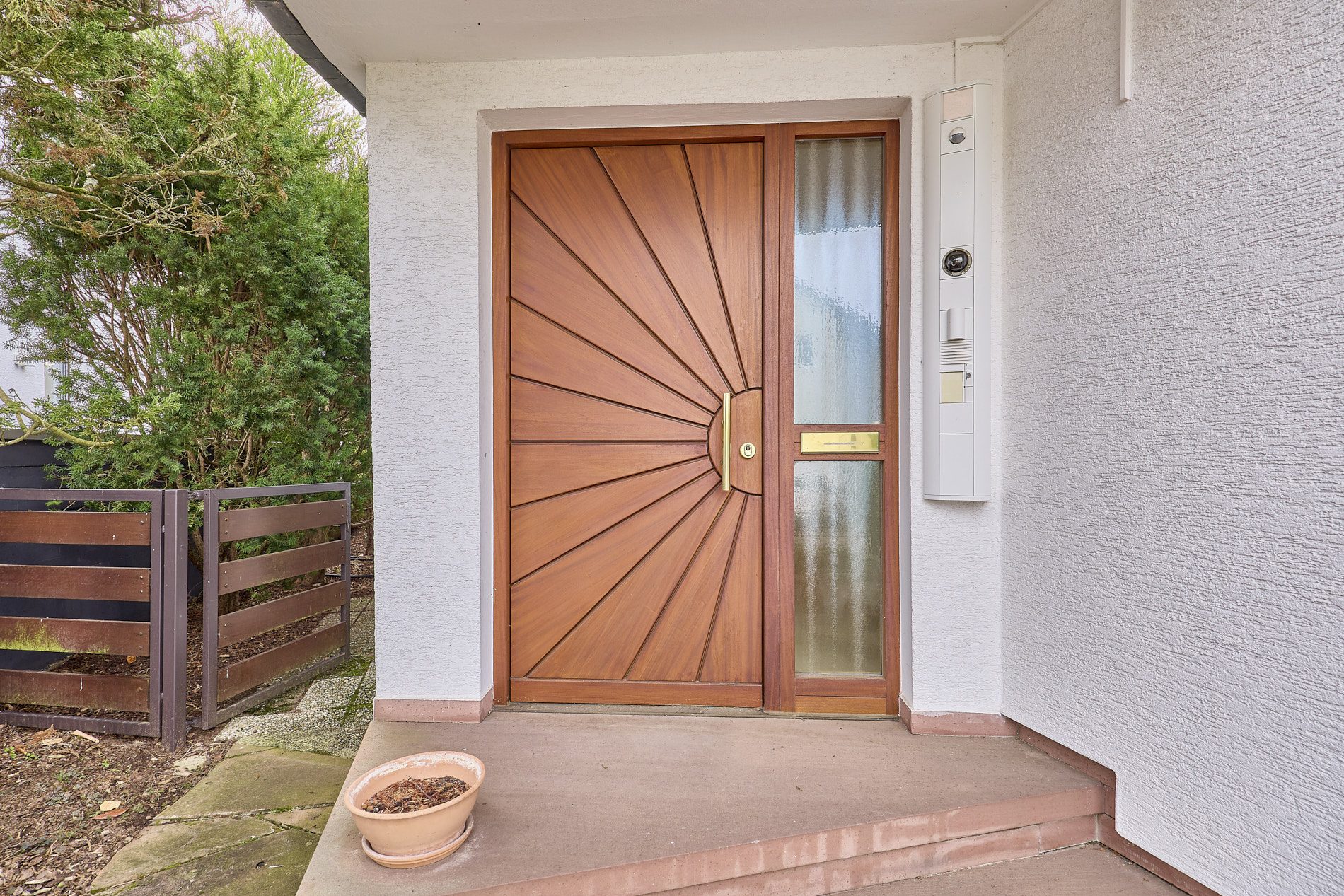 Immobilienangebot - Wiesloch - Alle - Ein besonderes Zuhause für die Familie: Repräsentatives Wohnhaus mit großem Garten in begehrter Lage