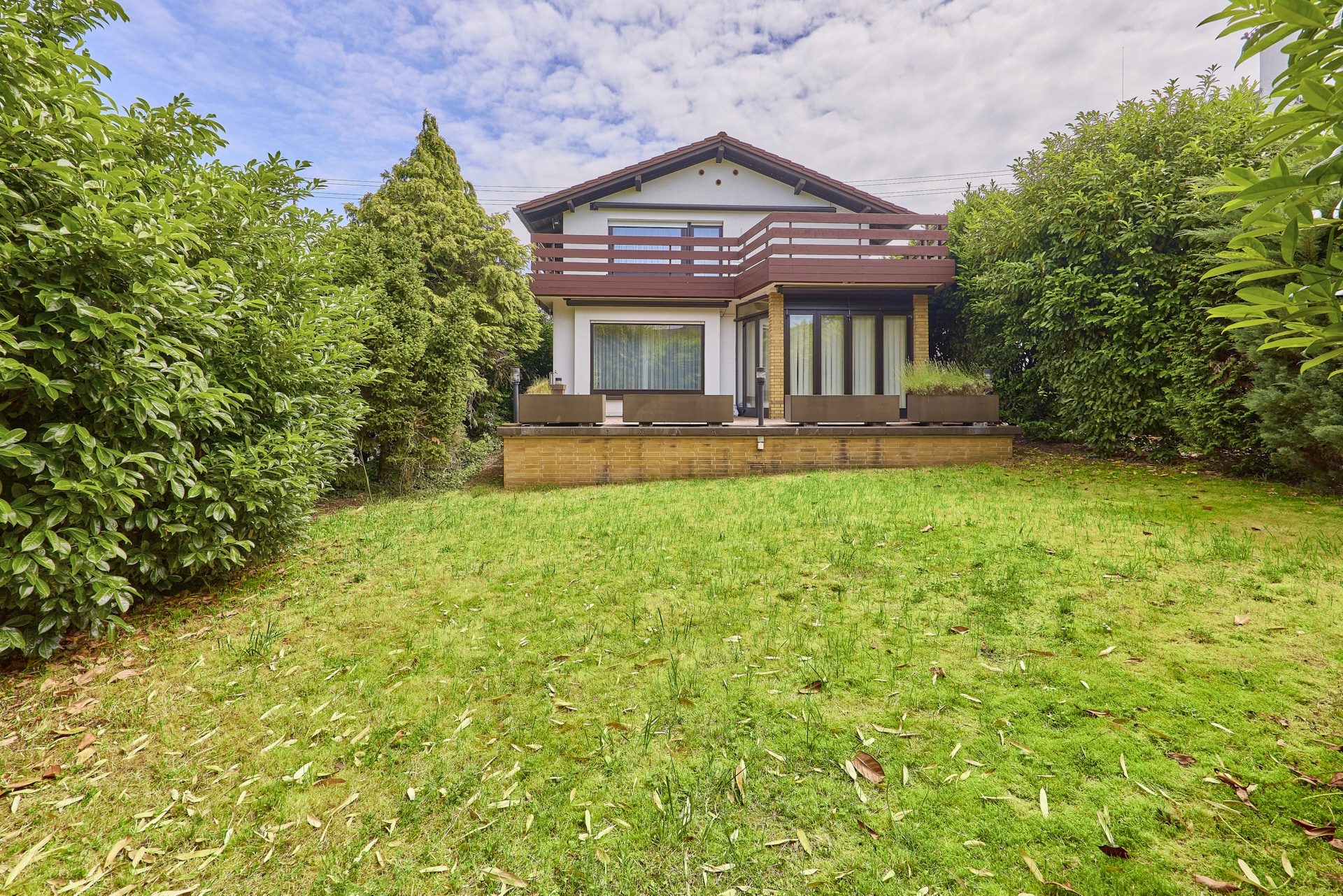 Immobilienangebot - Wiesloch - Alle - Ein besonderes Zuhause für die Familie: Repräsentatives Wohnhaus mit großem Garten in begehrter Lage
