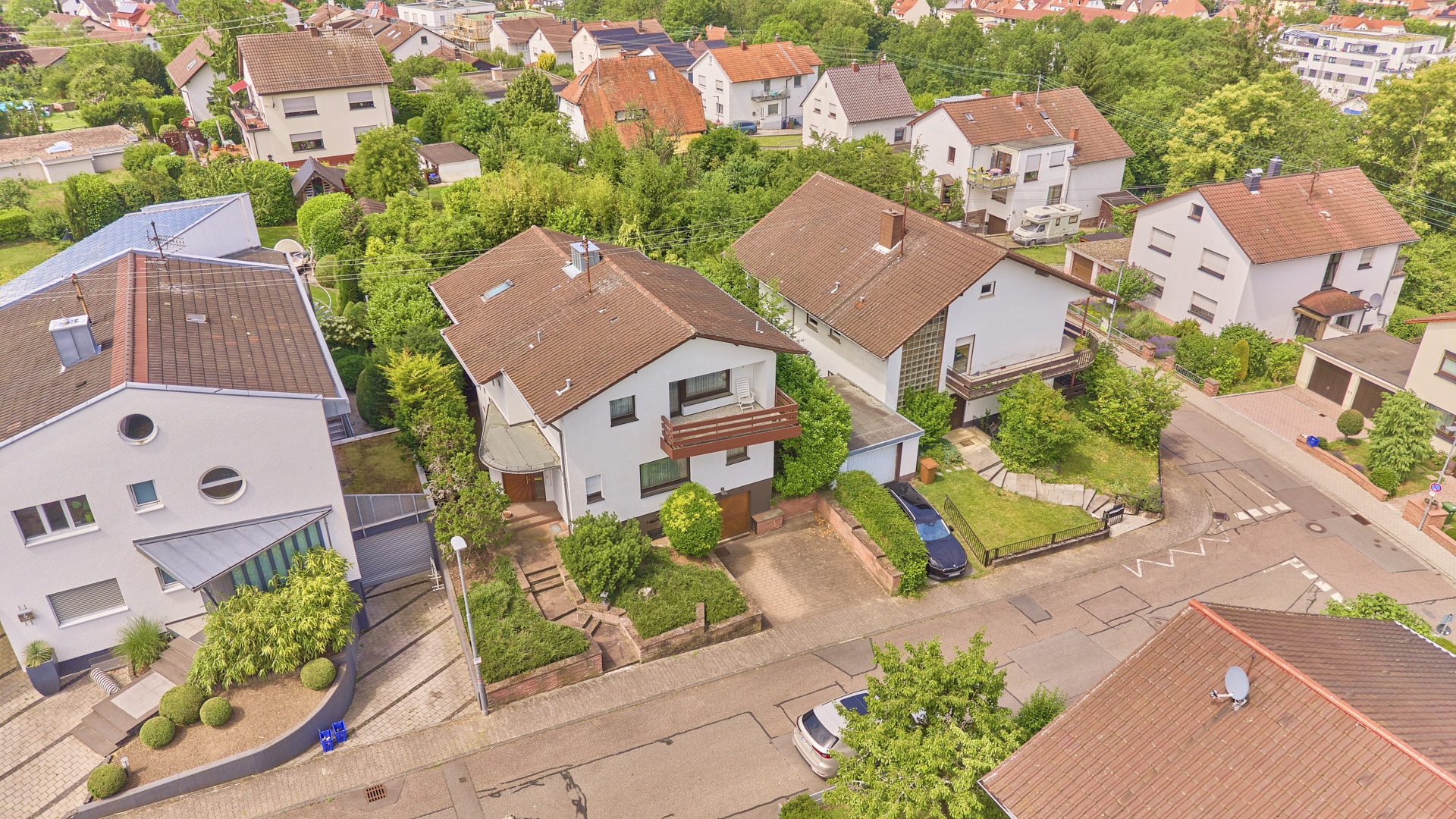 Immobilienangebot - Wiesloch - Alle - Ein besonderes Zuhause für die Familie: Repräsentatives Wohnhaus mit großem Garten in begehrter Lage