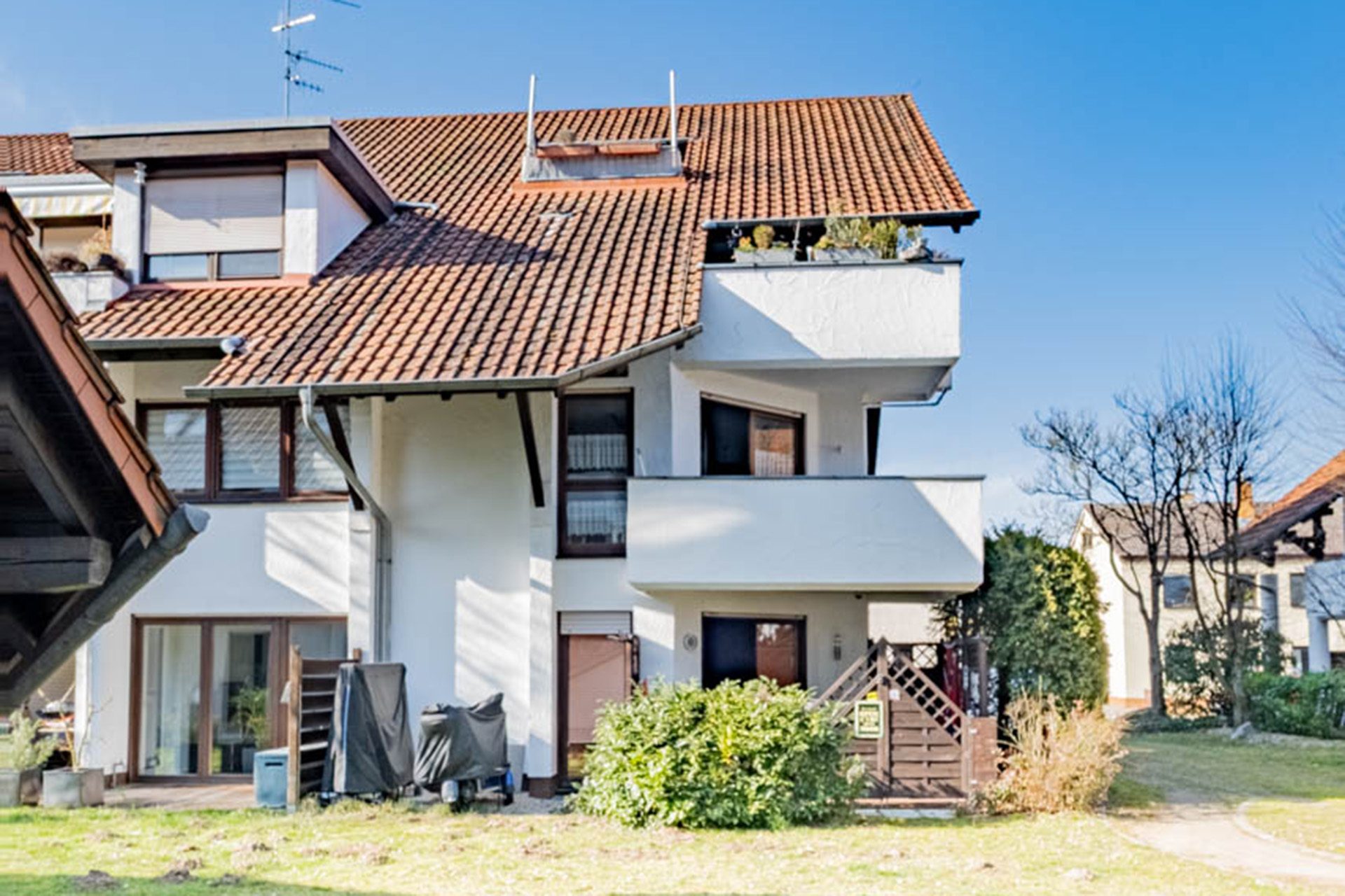 Immobilienangebot - Sandhausen - Alle - Sandhausen: Idyllisch gelegene 3-Zimmer-Wohnung mit Balkon und 2 Stellplätzen