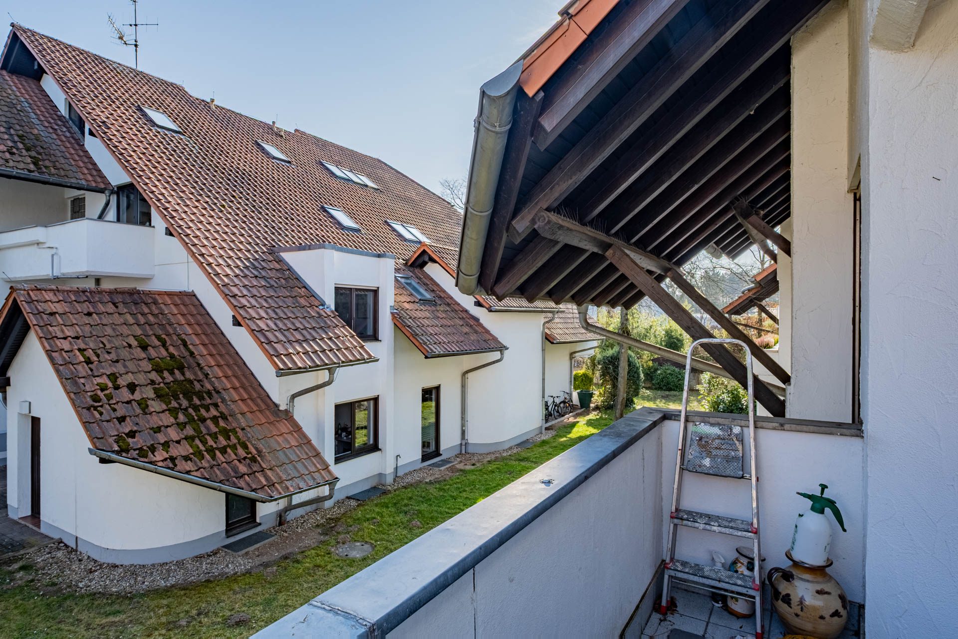 Immobilienangebot - Sandhausen - Alle - Sandhausen: Idyllisch gelegene 3-Zimmer-Wohnung mit Balkon und 2 Stellplätzen