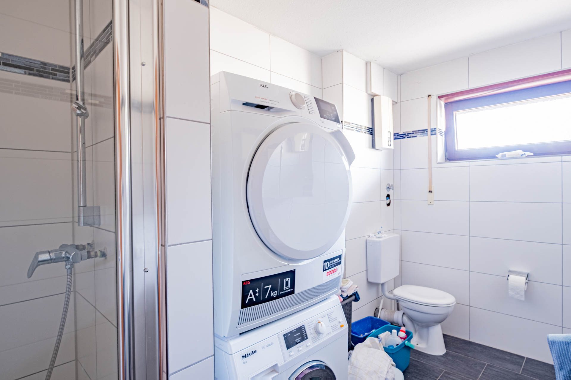 Immobilienangebot - Sandhausen - Alle - Sandhausen: Idyllisch gelegene 3-Zimmer-Wohnung mit Balkon und 2 Stellplätzen
