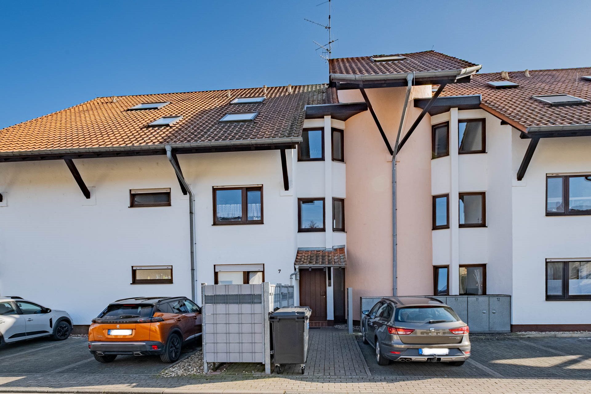Immobilienangebot - Sandhausen - Alle - Sandhausen: Idyllisch gelegene 3-Zimmer-Wohnung mit Balkon und 2 Stellplätzen