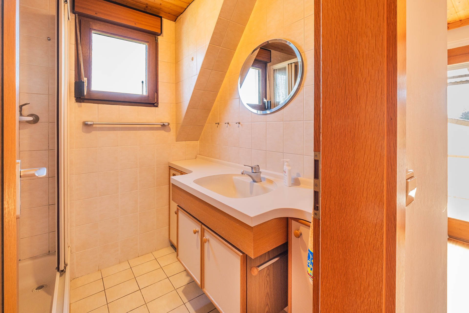 Immobilienangebot - Bammental - Alle - Klein, aber kann fein werden: Wohnhaus mit Garten, kleiner Garage und Gestaltungspotenzial