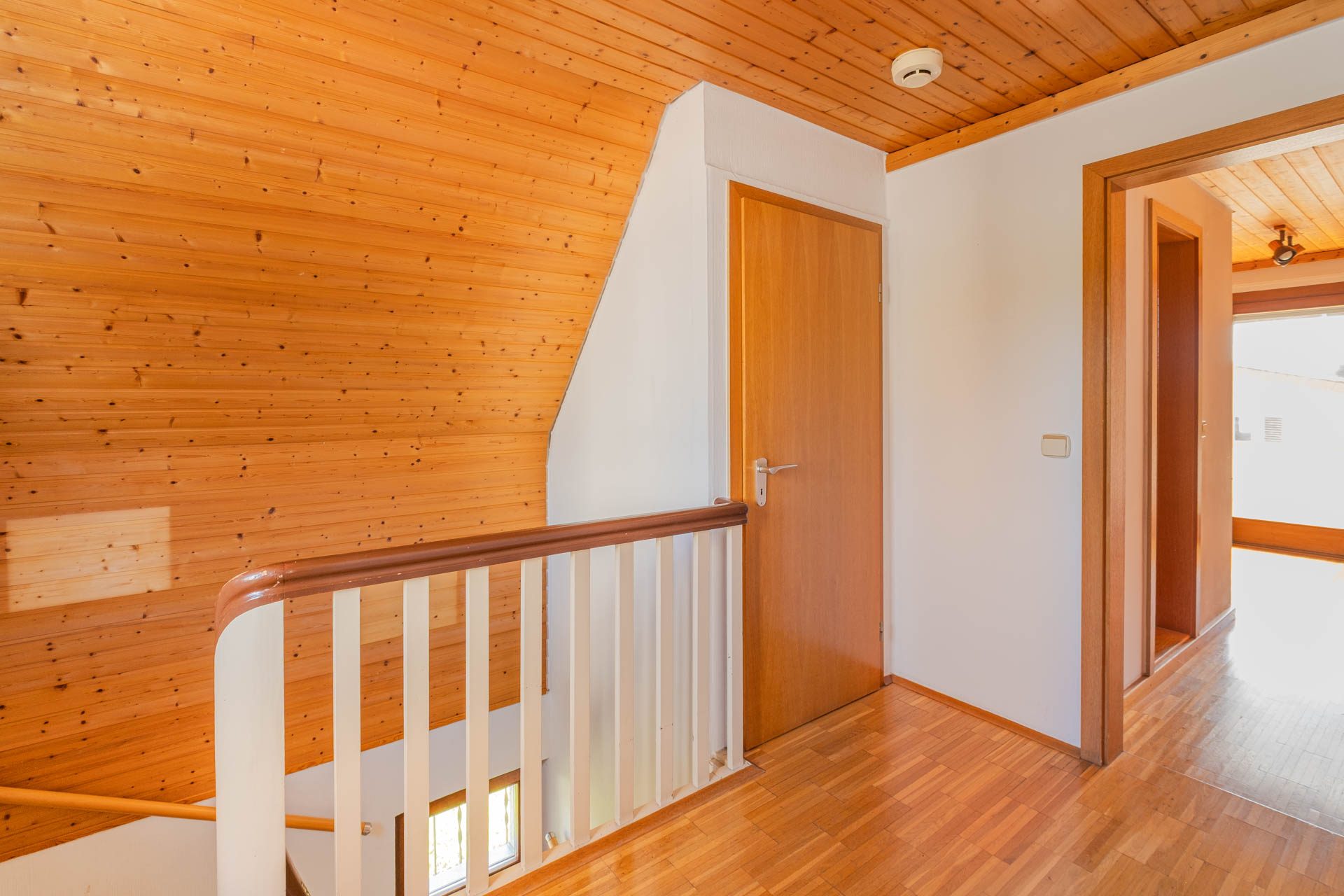 Immobilienangebot - Bammental - Alle - Klein, aber kann fein werden: Wohnhaus mit Garten, kleiner Garage und Gestaltungspotenzial