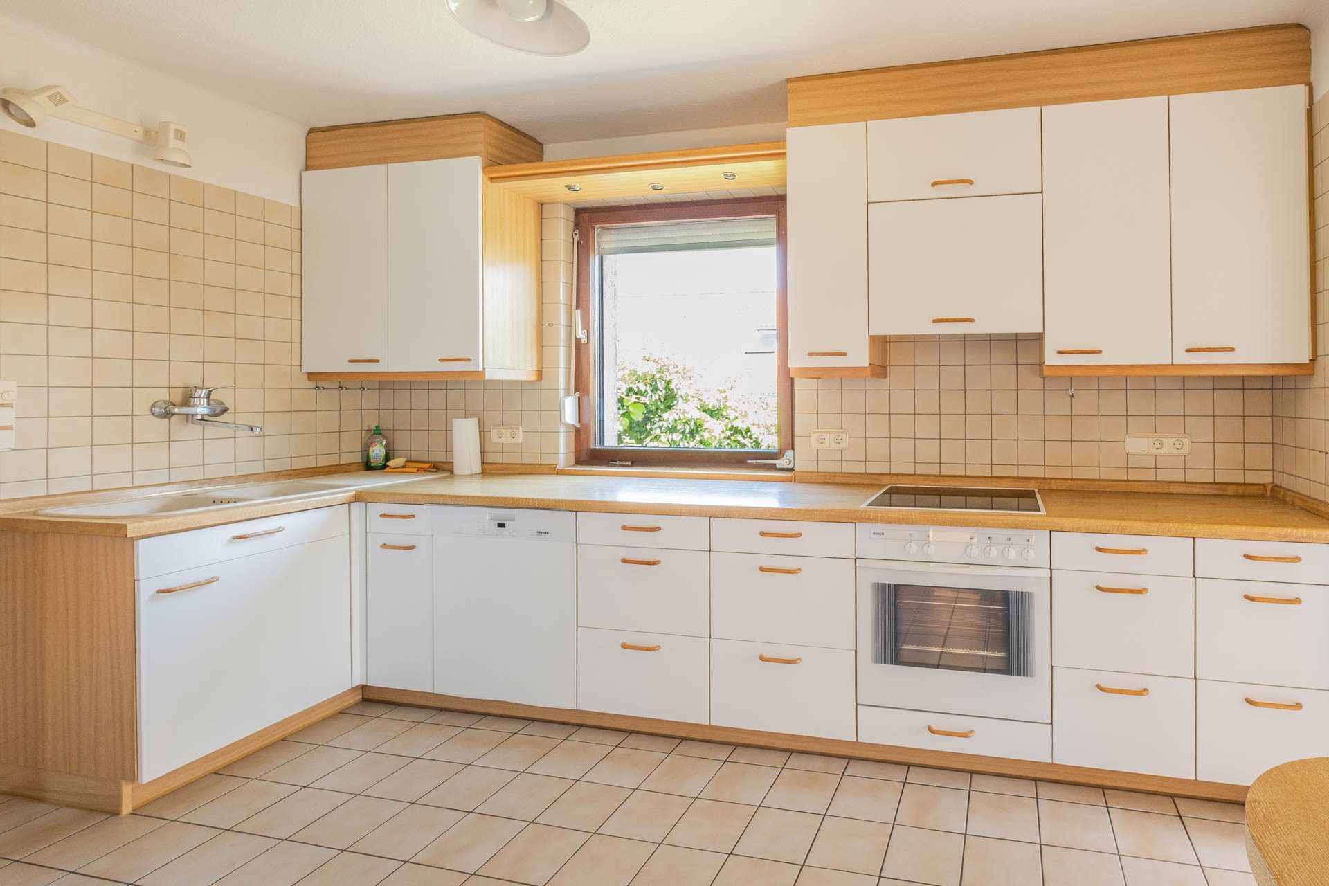 Immobilienangebot - Bammental - Alle - Klein, aber kann fein werden: Wohnhaus mit Garten, kleiner Garage und Gestaltungspotenzial