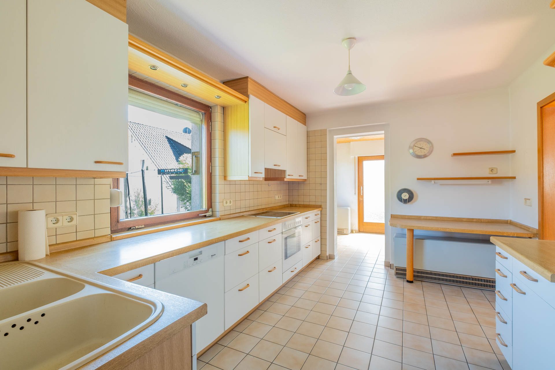 Immobilienangebot - Bammental - Alle - Klein, aber kann fein werden: Wohnhaus mit Garten, kleiner Garage und Gestaltungspotenzial