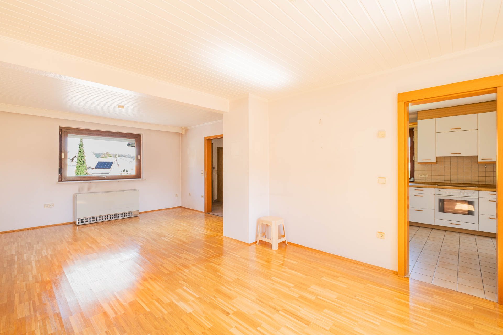 Immobilienangebot - Bammental - Alle - Klein, aber kann fein werden: Wohnhaus mit Garten, kleiner Garage und Gestaltungspotenzial