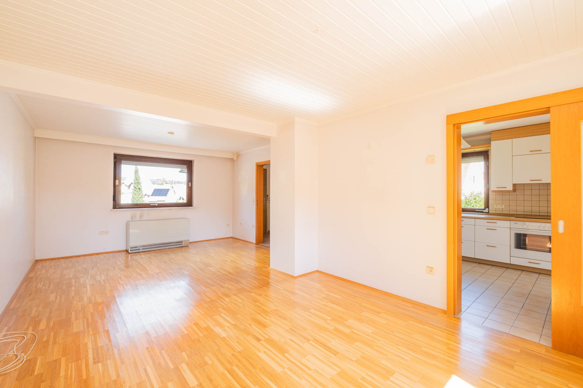 Immobilienangebot - Bammental - Alle - Klein, aber kann fein werden: Wohnhaus mit Garten, kleiner Garage und Gestaltungspotenzial