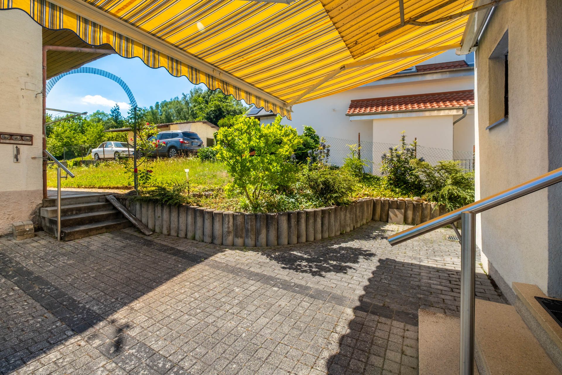Immobilienangebot - Bammental - Alle - Klein, aber kann fein werden: Wohnhaus mit Garten, kleiner Garage und Gestaltungspotenzial