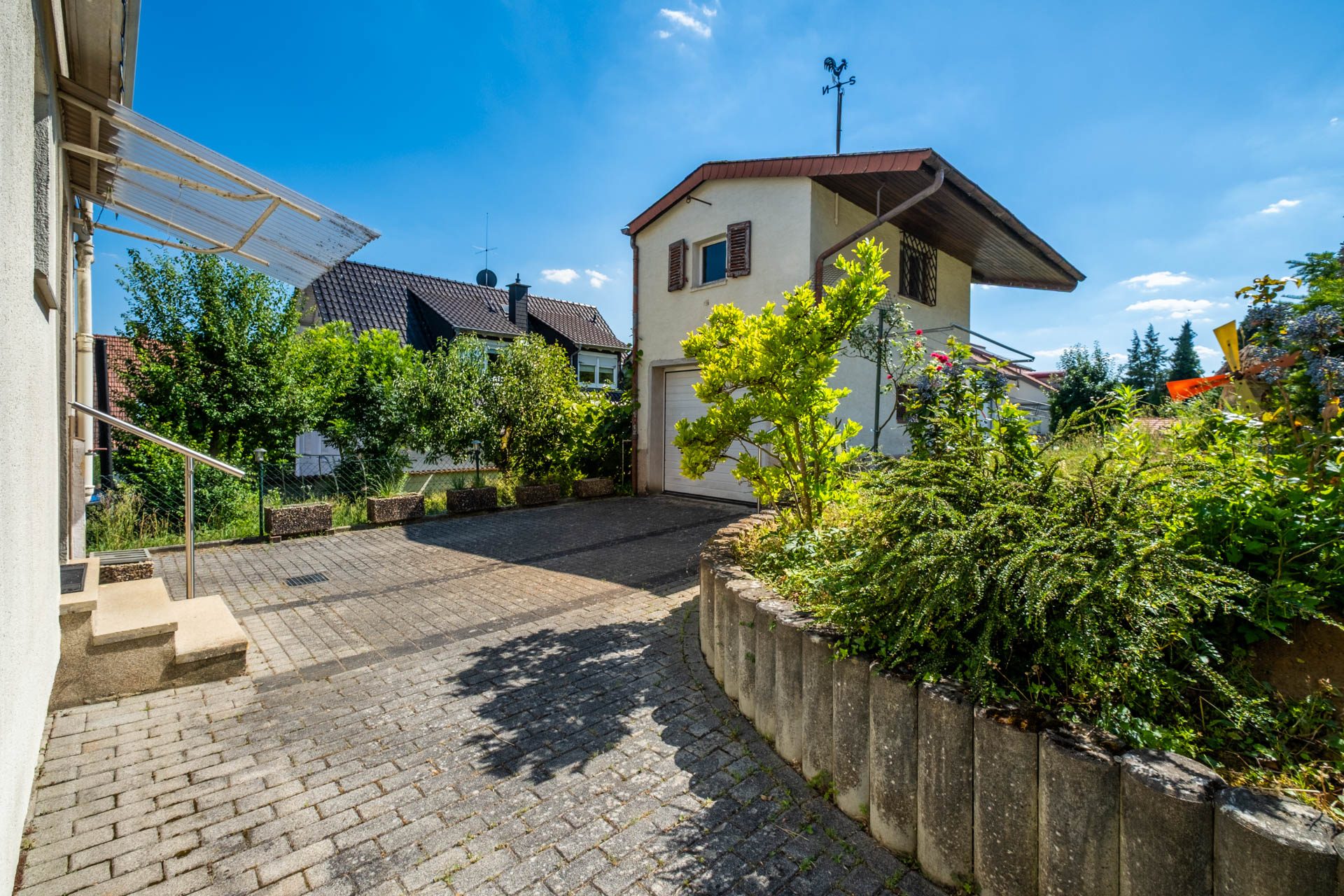 Immobilienangebot - Bammental - Alle - Klein, aber kann fein werden: Wohnhaus mit Garten, kleiner Garage und Gestaltungspotenzial
