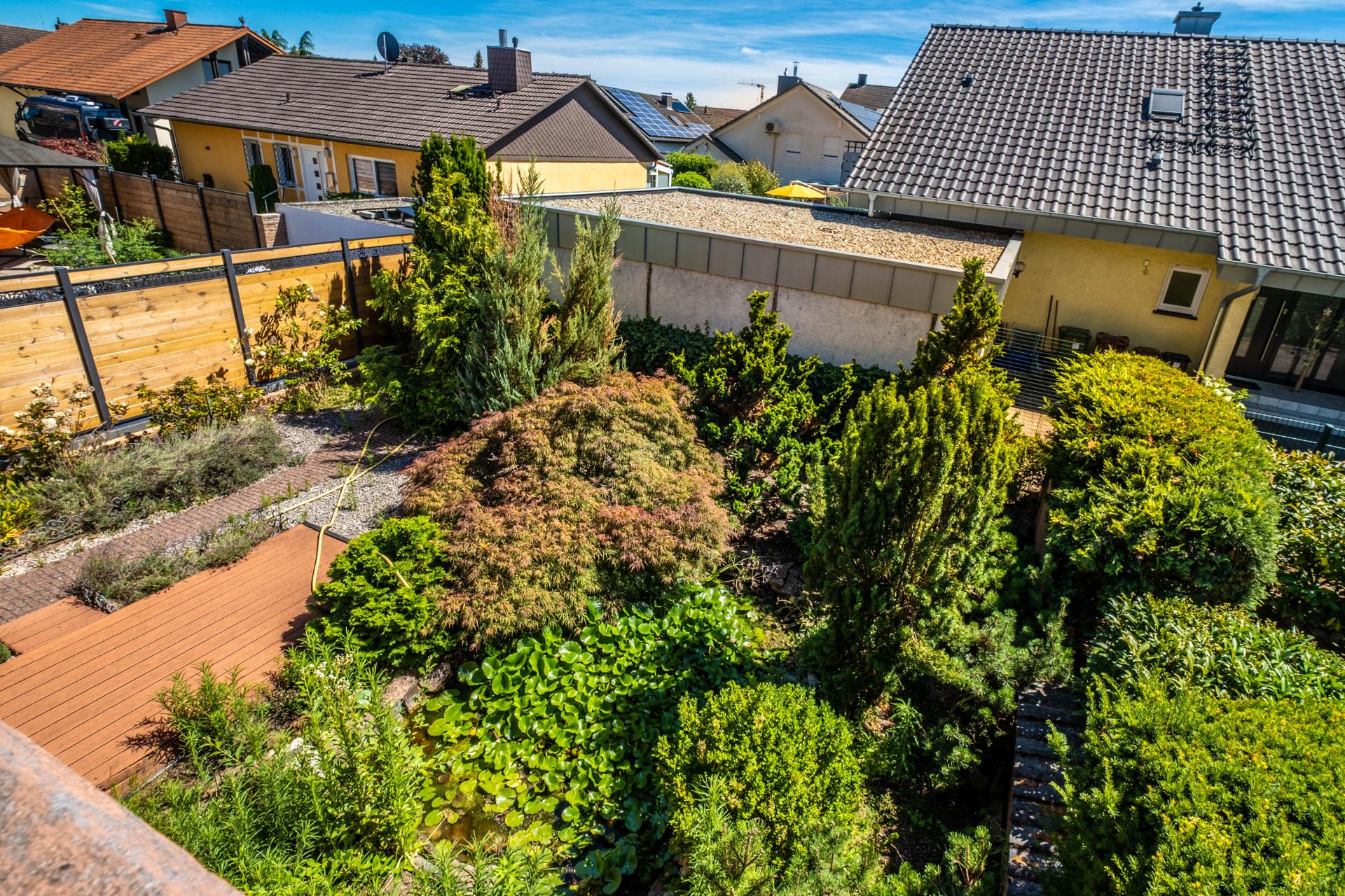 Immobilienangebot - Hockenheim - Alle - Erbpachtanwesen in Hockenheim: Doppelhaushälfte mit Garten, Garage und Gestaltungspotenzial
