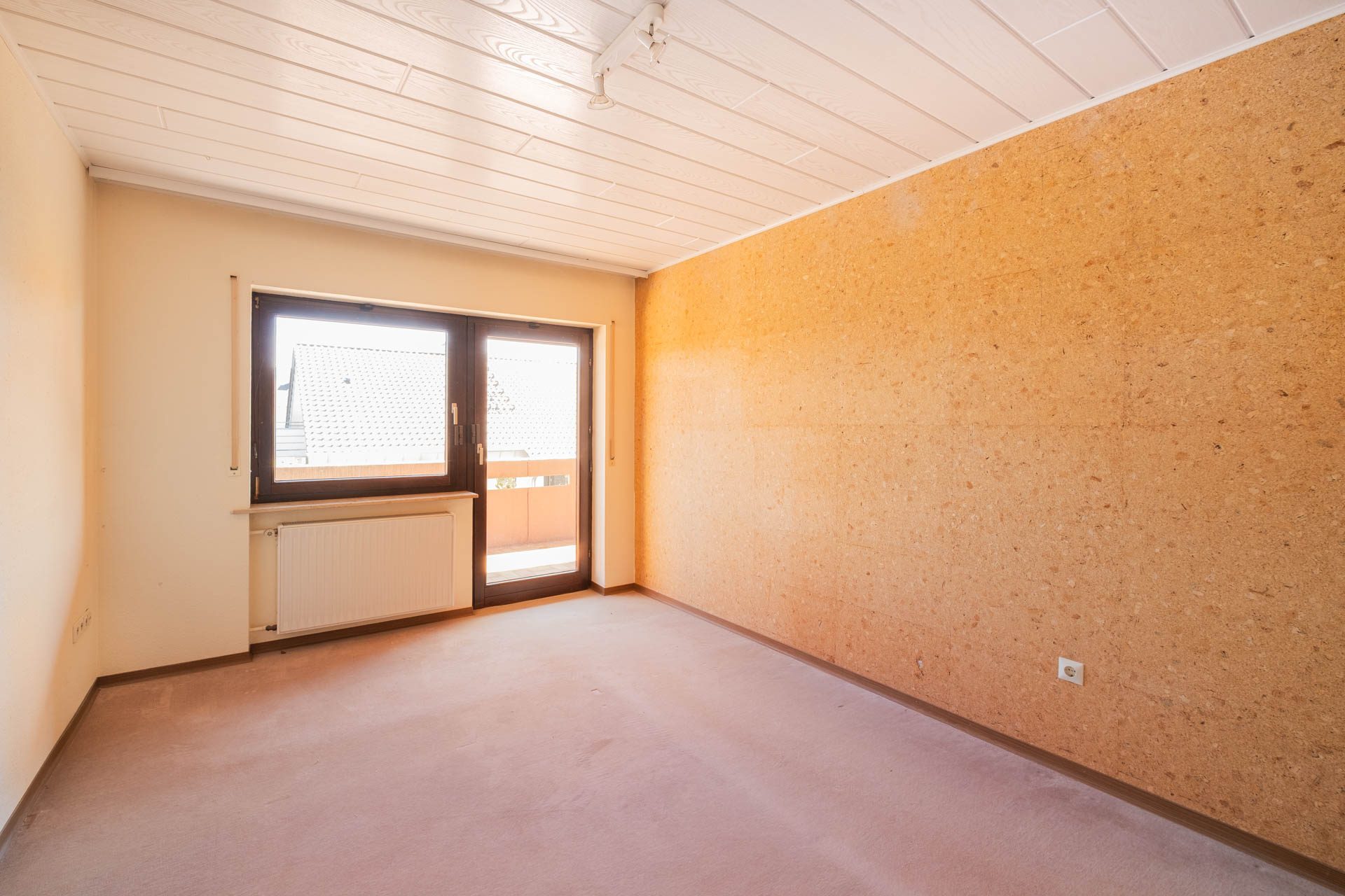 Immobilienangebot - Hockenheim - Alle - Erbpachtanwesen in Hockenheim: Doppelhaushälfte mit Garten, Garage und Gestaltungspotenzial