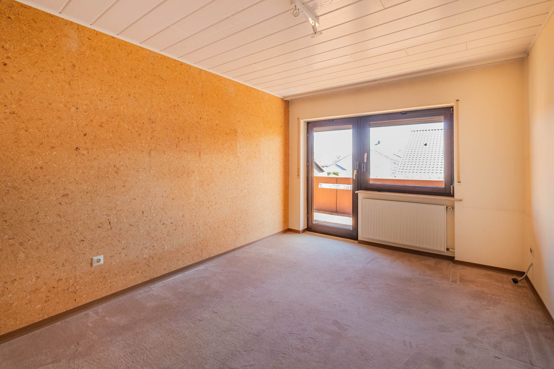 Immobilienangebot - Hockenheim - Alle - Erbpachtanwesen in Hockenheim: Doppelhaushälfte mit Garten, Garage und Gestaltungspotenzial