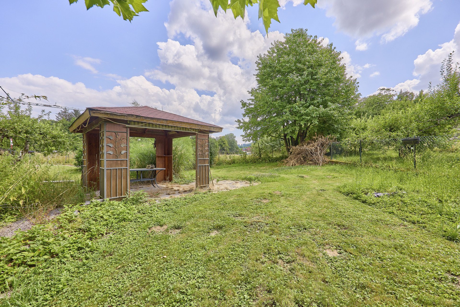 Immobilienangebot - Wiesenbach - Alle - MFH mit weitläufigem Garten, Naturblick und Urlaubsgefühlen - ideal für Eigennutzer & Kapitalanleger