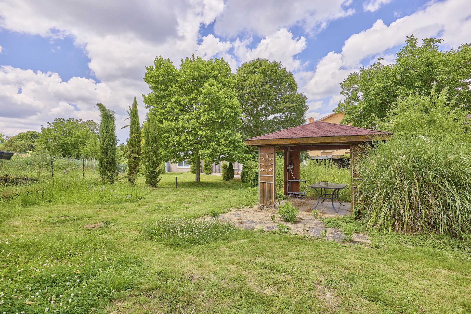Immobilienangebot - Wiesenbach - Alle - MFH mit weitläufigem Garten, Naturblick und Urlaubsgefühlen - ideal für Eigennutzer & Kapitalanleger