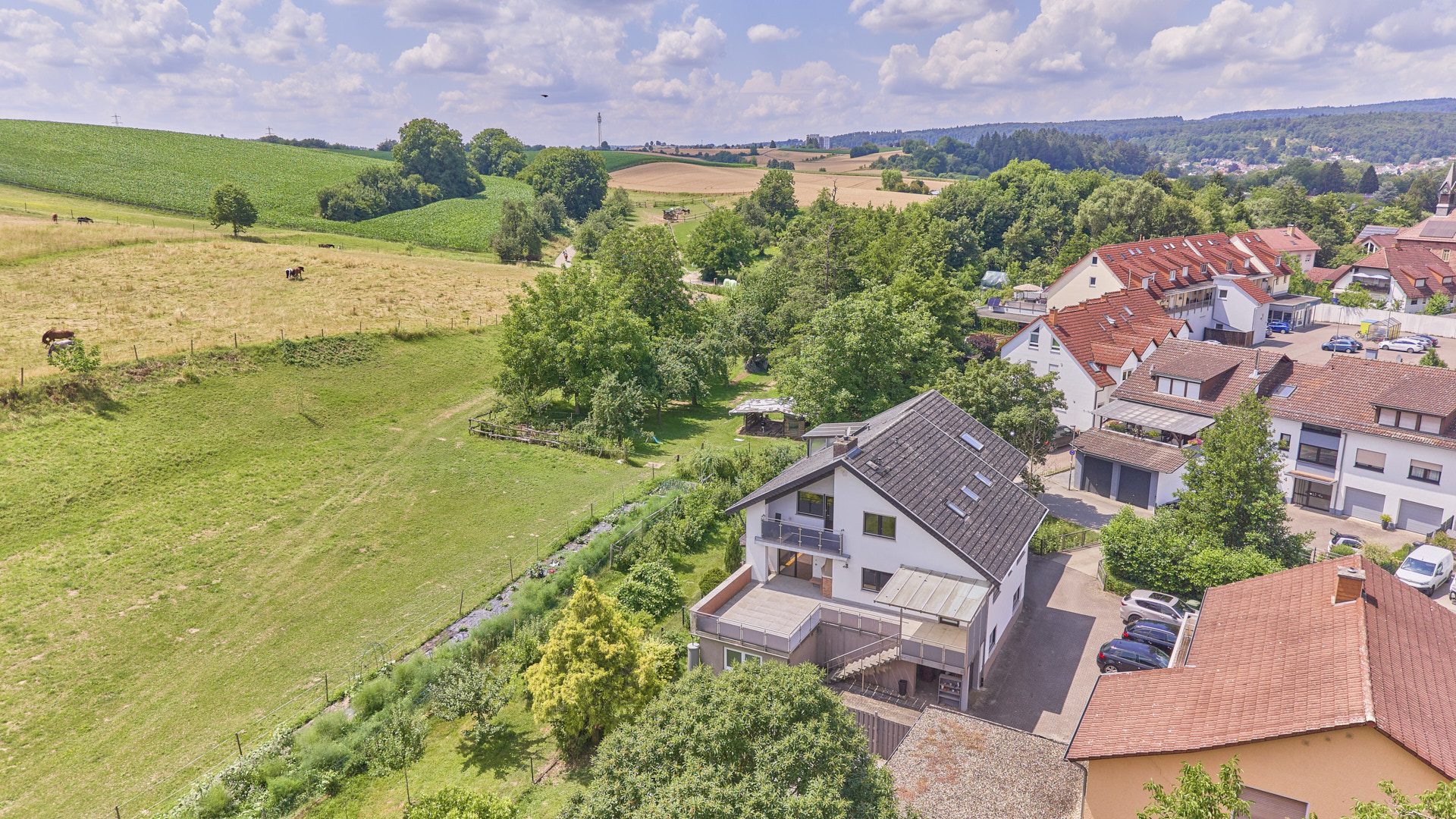 Immobilienangebot - Wiesenbach - Alle - MFH mit weitläufigem Garten, Naturblick und Urlaubsgefühlen - ideal für Eigennutzer & Kapitalanleger