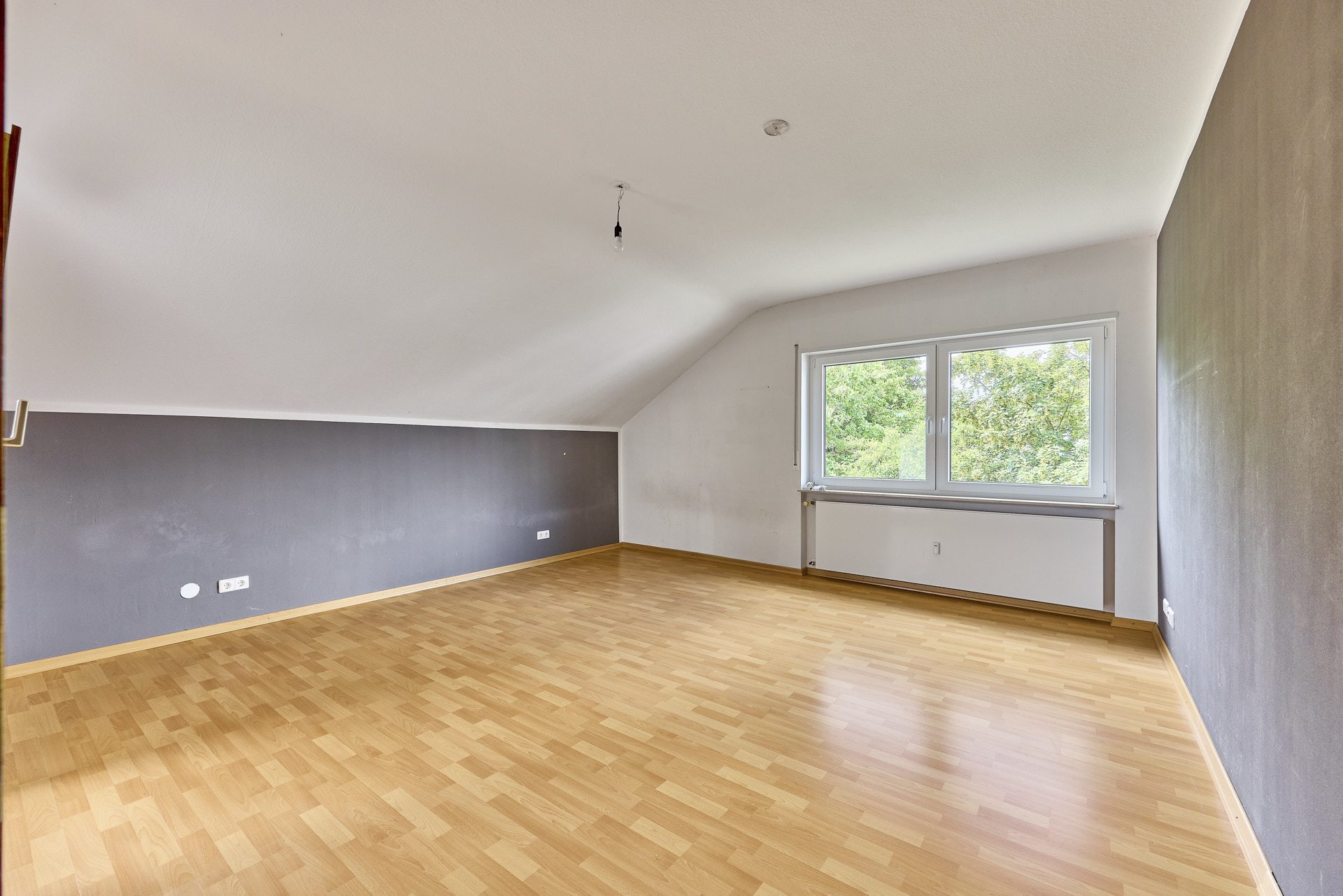Immobilienangebot - Wiesenbach - Alle - MFH mit weitläufigem Garten, Naturblick und Urlaubsgefühlen - ideal für Eigennutzer & Kapitalanleger