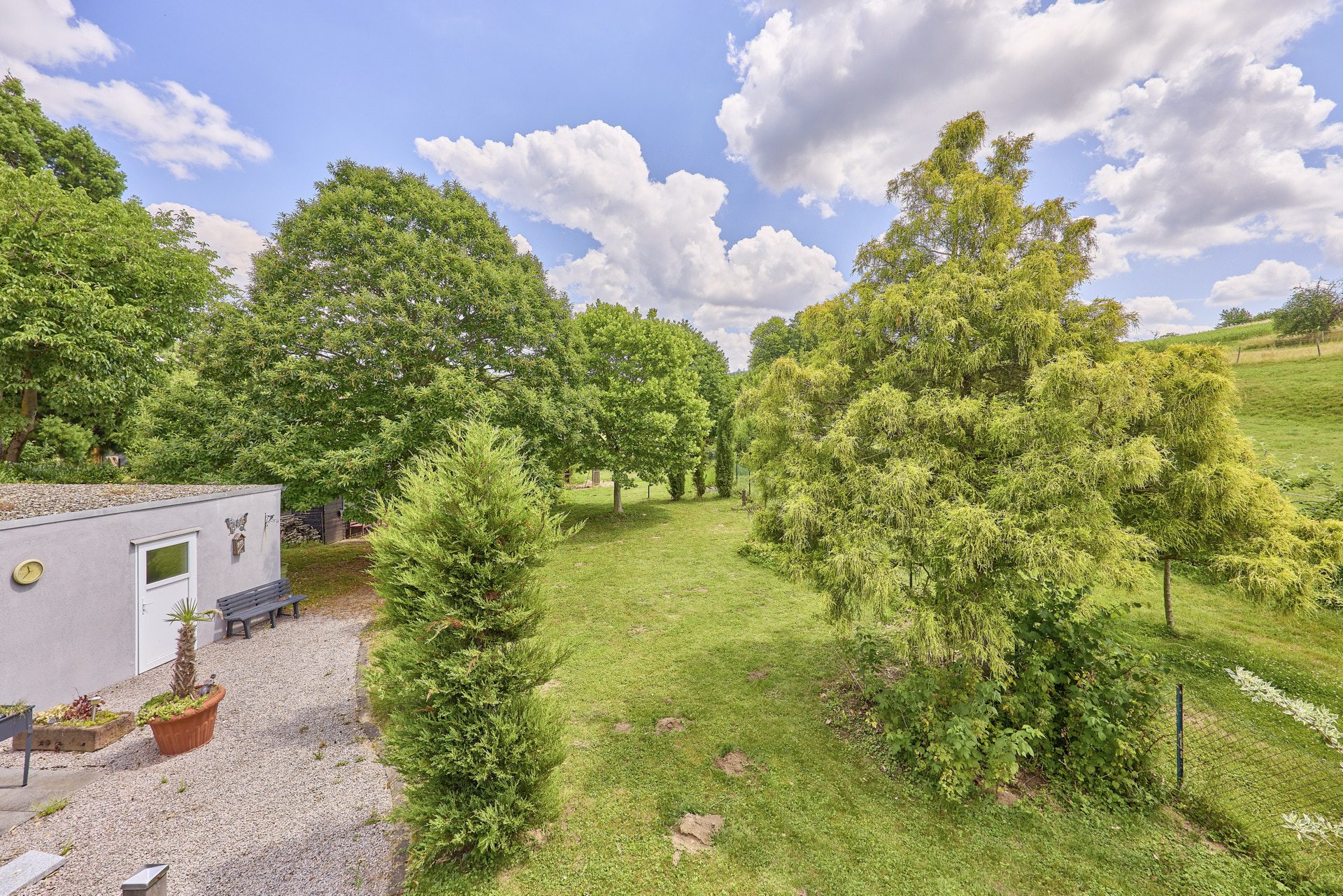 Immobilienangebot - Wiesenbach - Alle - MFH mit weitläufigem Garten, Naturblick und Urlaubsgefühlen - ideal für Eigennutzer & Kapitalanleger