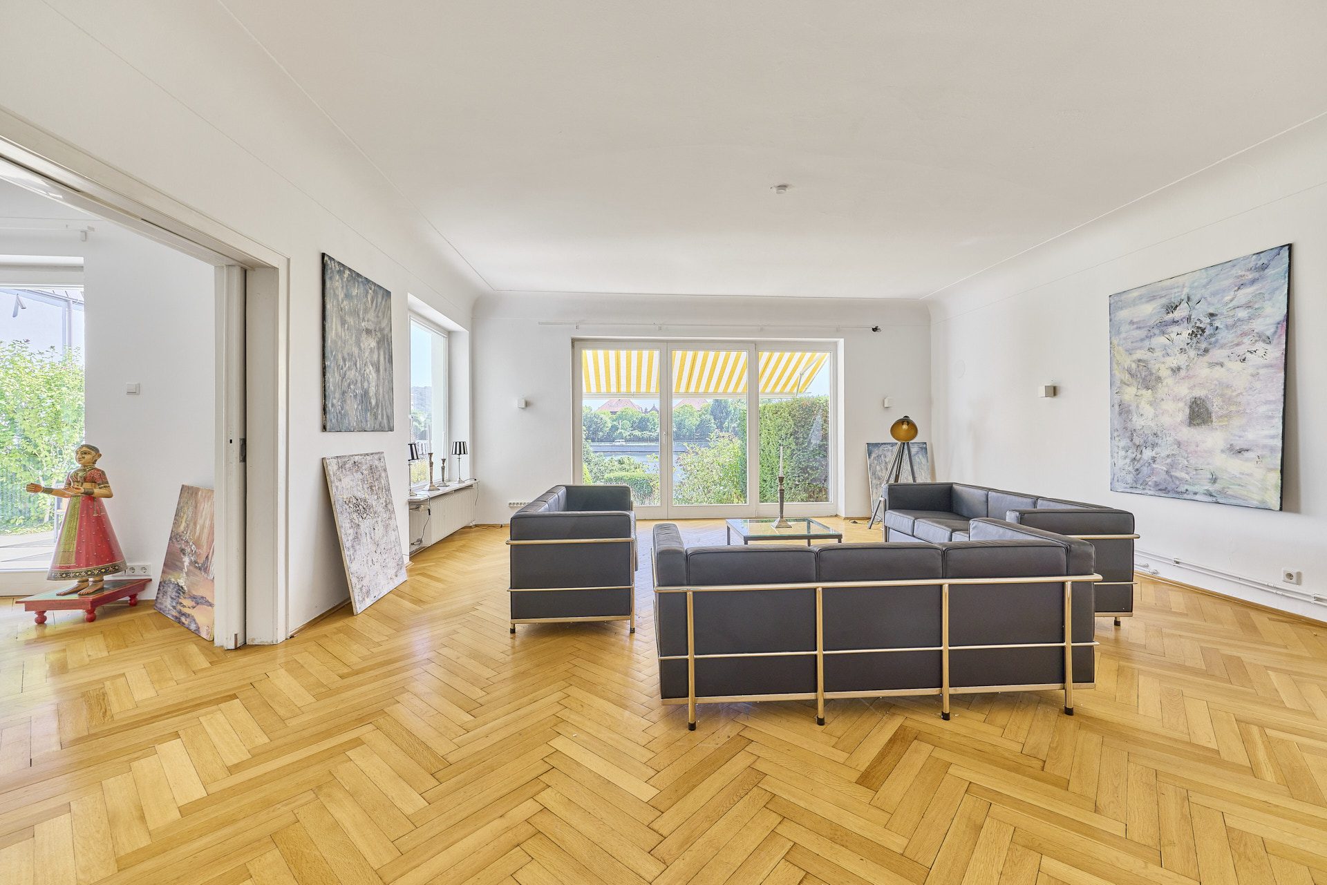 Immobilienangebot - Heidelberg - Alle - Wohnen in erster Reihe: Repräsentative Stadtvilla direkt am Neckar in HD-Neuenheim