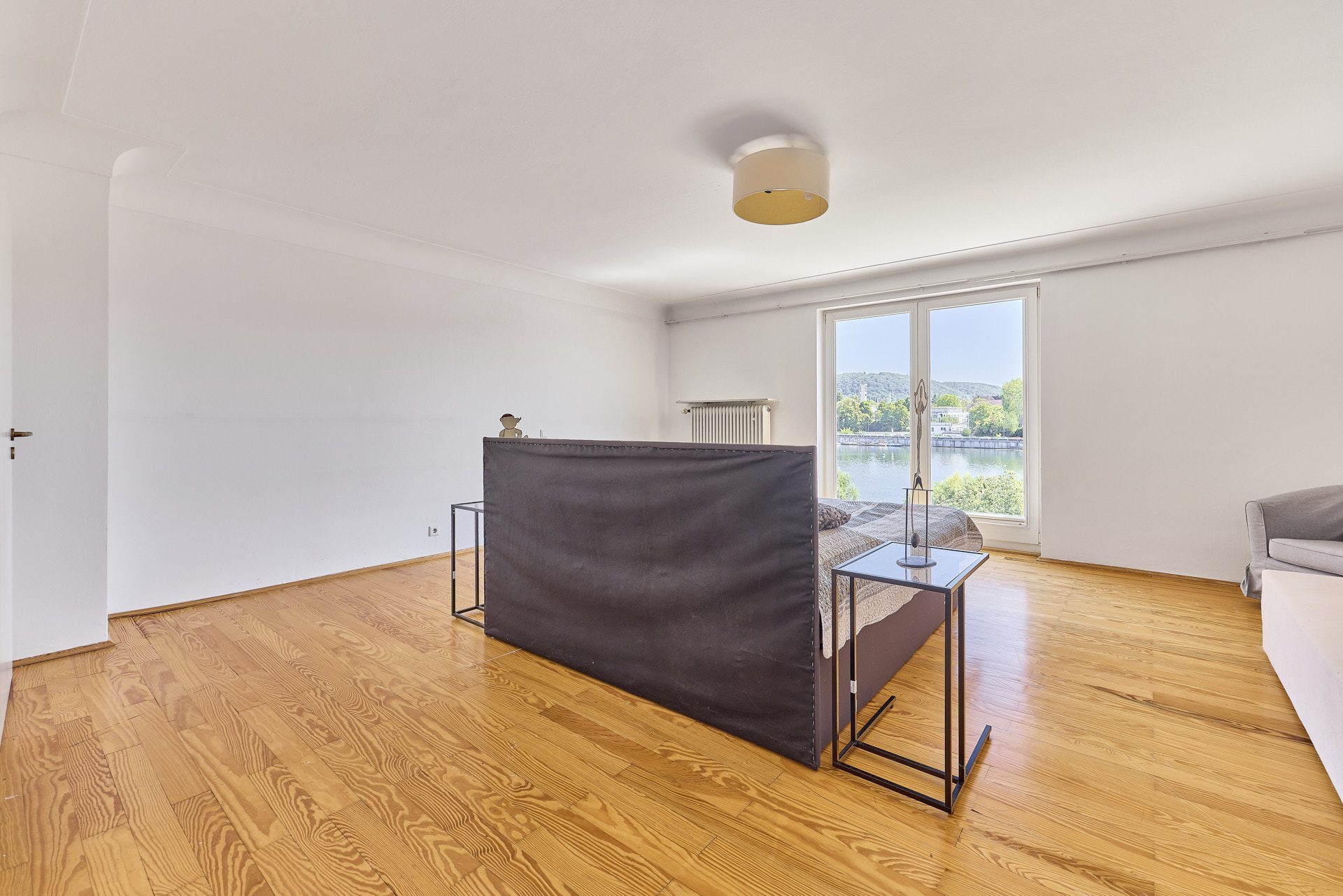 Immobilienangebot - Heidelberg - Alle - Wohnen in erster Reihe: Repräsentative Stadtvilla direkt am Neckar in HD-Neuenheim