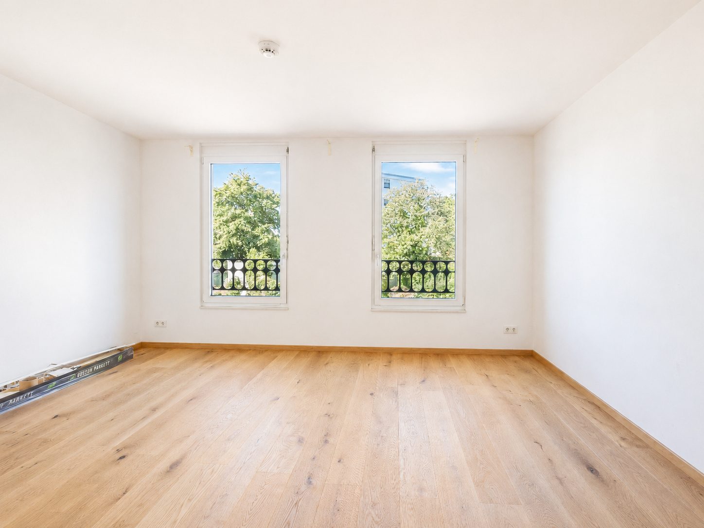 Immobilienangebot - Weinheim - Alle - Sofort einziehen in Weinheim: Renoviertes Reihenhaus mit 5 Zimmern, Garten & zwei Stellplätzen