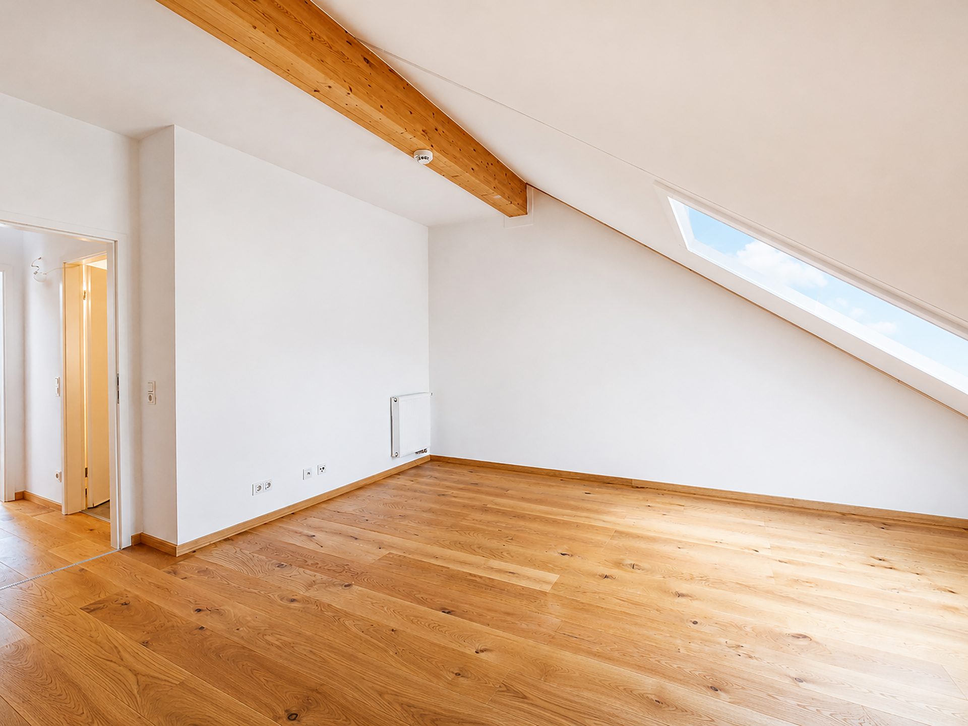 Immobilienangebot - Weinheim - Alle - Sofort einziehen in Weinheim: Renoviertes Reihenhaus mit 5 Zimmern, Garten & zwei Stellplätzen