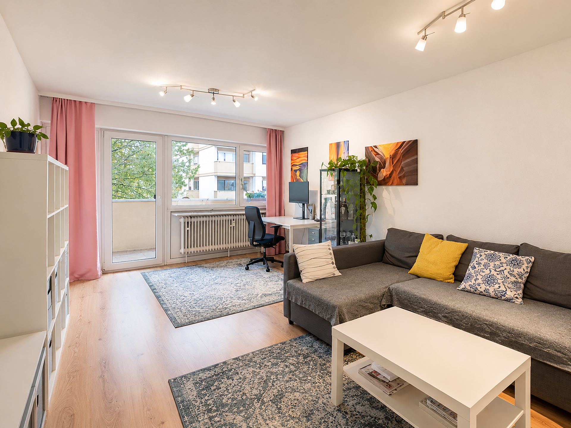 Immobilienangebot - Heidelberg - Alle - Top Lage: Renovierte 2-Zimmer-Wohnung mit Balkon
und Tiefgaragenstellplatz in HD-Handschuhsheim