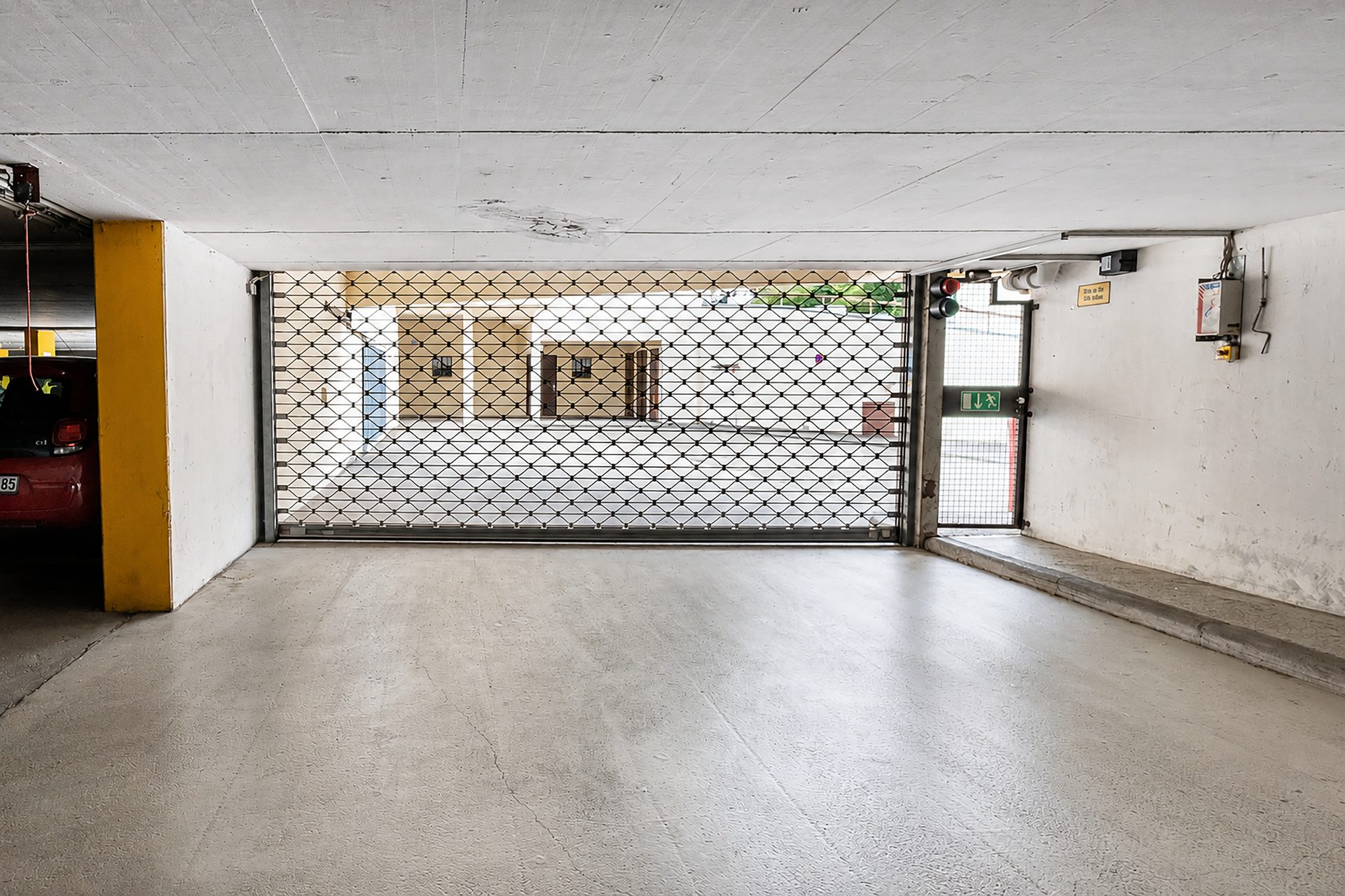 Immobilienangebot - Heidelberg - Alle - Top Lage: Renovierte 2-Zimmer-Wohnung mit Balkon
und Tiefgaragenstellplatz in HD-Handschuhsheim