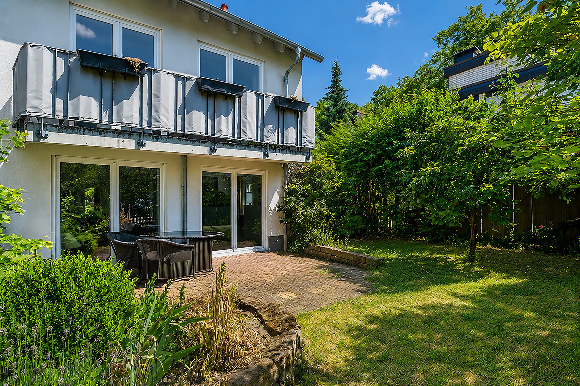 Immobilienangebot - Heidelberg - Alle - Geräumiges Reihenendhaus mit Garten, Stellplatz direkt am Haus und sofort bezugsfertig