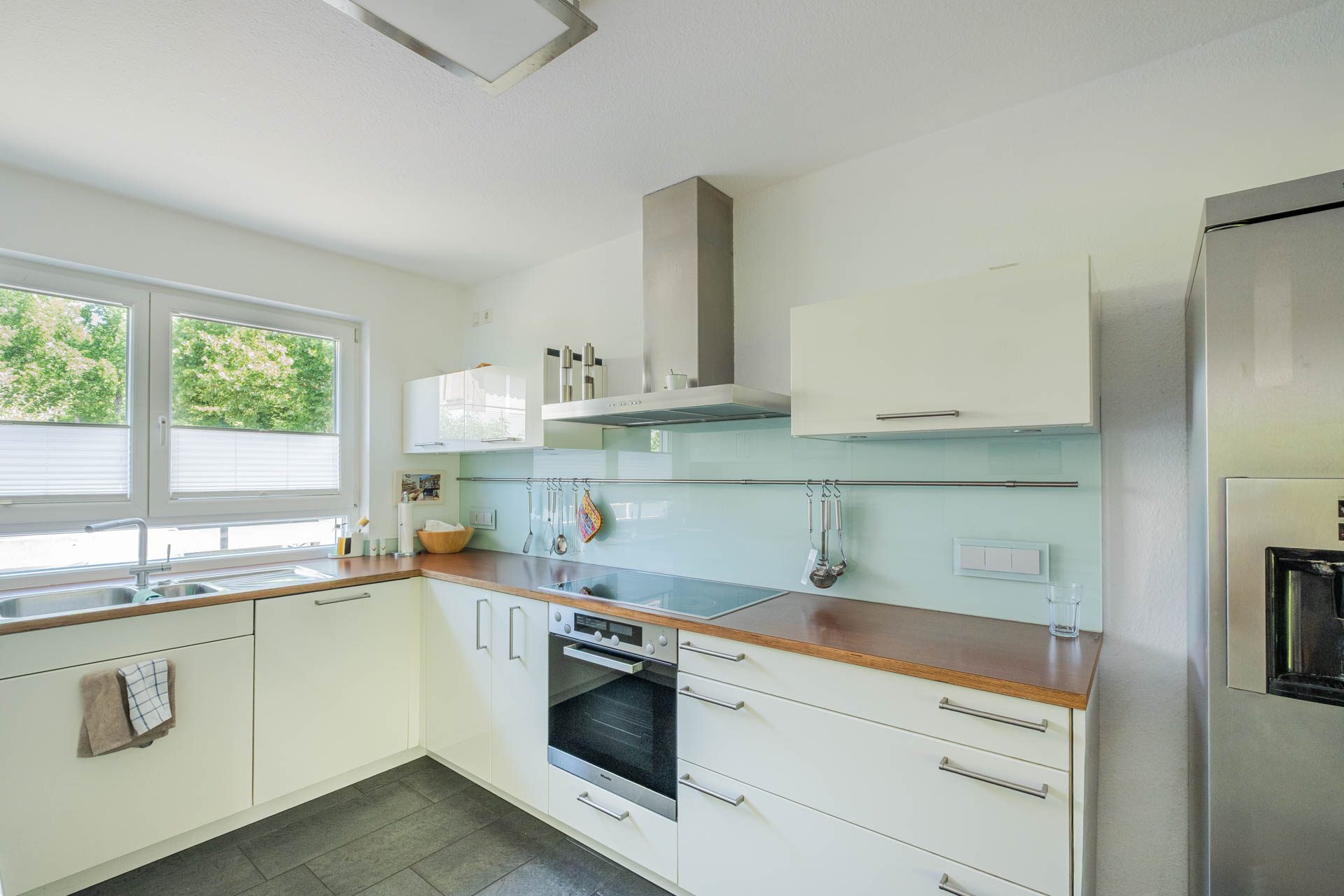 Immobilienangebot - Heidelberg - Alle - Geräumiges Reihenendhaus mit Garten, Stellplatz direkt am Haus und sofort bezugsfertig