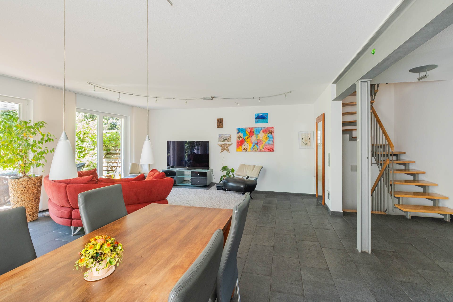 Immobilienangebot - Heidelberg - Alle - Geräumiges Reihenendhaus mit Garten, Stellplatz direkt am Haus und sofort bezugsfertig