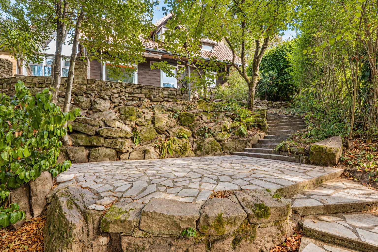 Immobilienangebot - Neckargemünd - Alle - Freistehendes Einfamilienhaus in außergewöhnlich ruhiger Lage von Neckargemünd