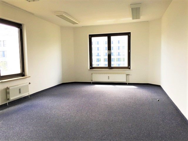 Stock Real Estate GmbH - Immobilienangebot - 80807 München - Schwabing-Freimann - Büro / Praxis / Ausstellungsräume - Bürofläche Nahe dem Frankfurter Ring