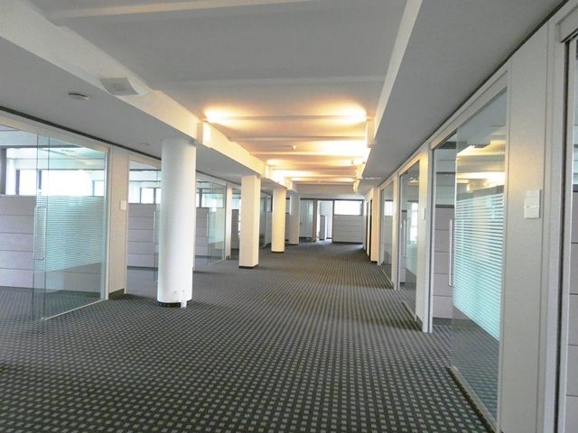 Stock Real Estate GmbH - Immobilienangebot - 80686 München - Laim - Büro / Praxis / Ausstellungsräume - Schön aufgeteilte Büroräume in super Lage