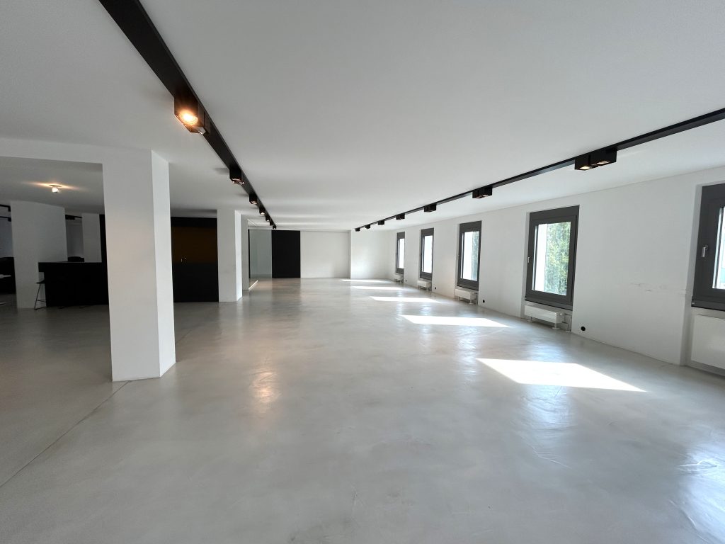 Stock Real Estate GmbH - Immobilienangebot - 80802 München - Schwabing-Freimann - Büro / Praxis / Ausstellungsräume - Loft-/Showroomfläche