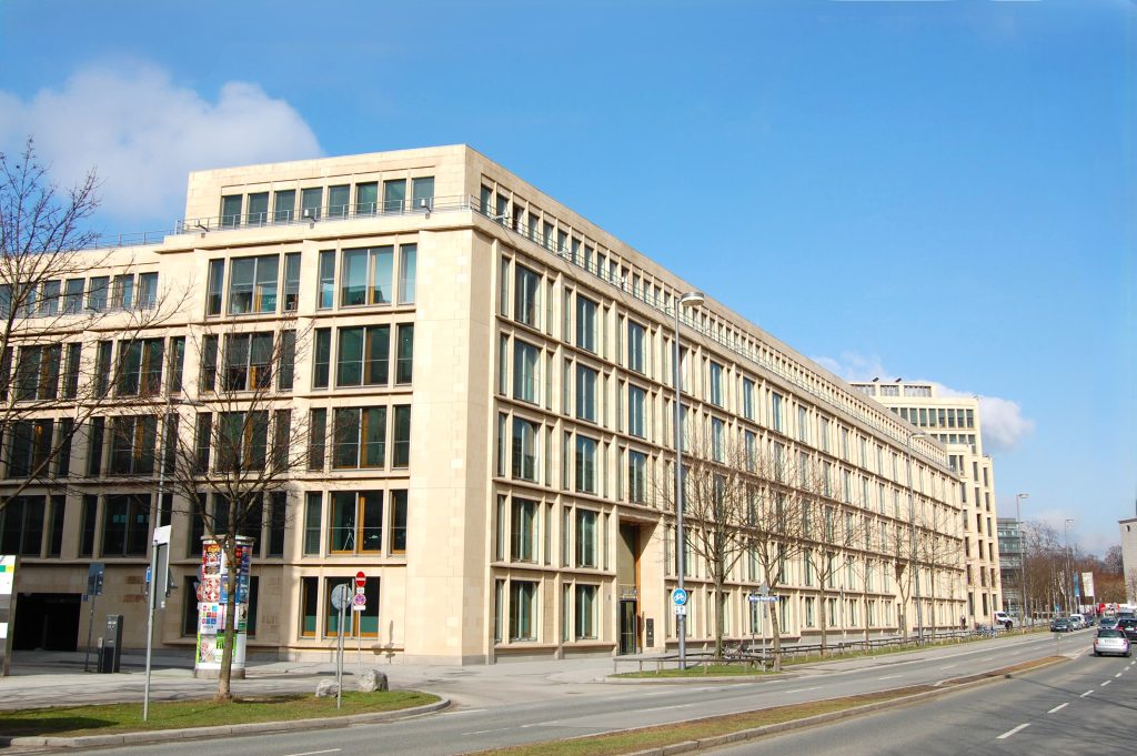 Stock Real Estate GmbH - Immobilienangebot - 80539 München - Altstadt-Lehel - Büro / Praxis / Ausstellungsräume - Hofgarten Palais