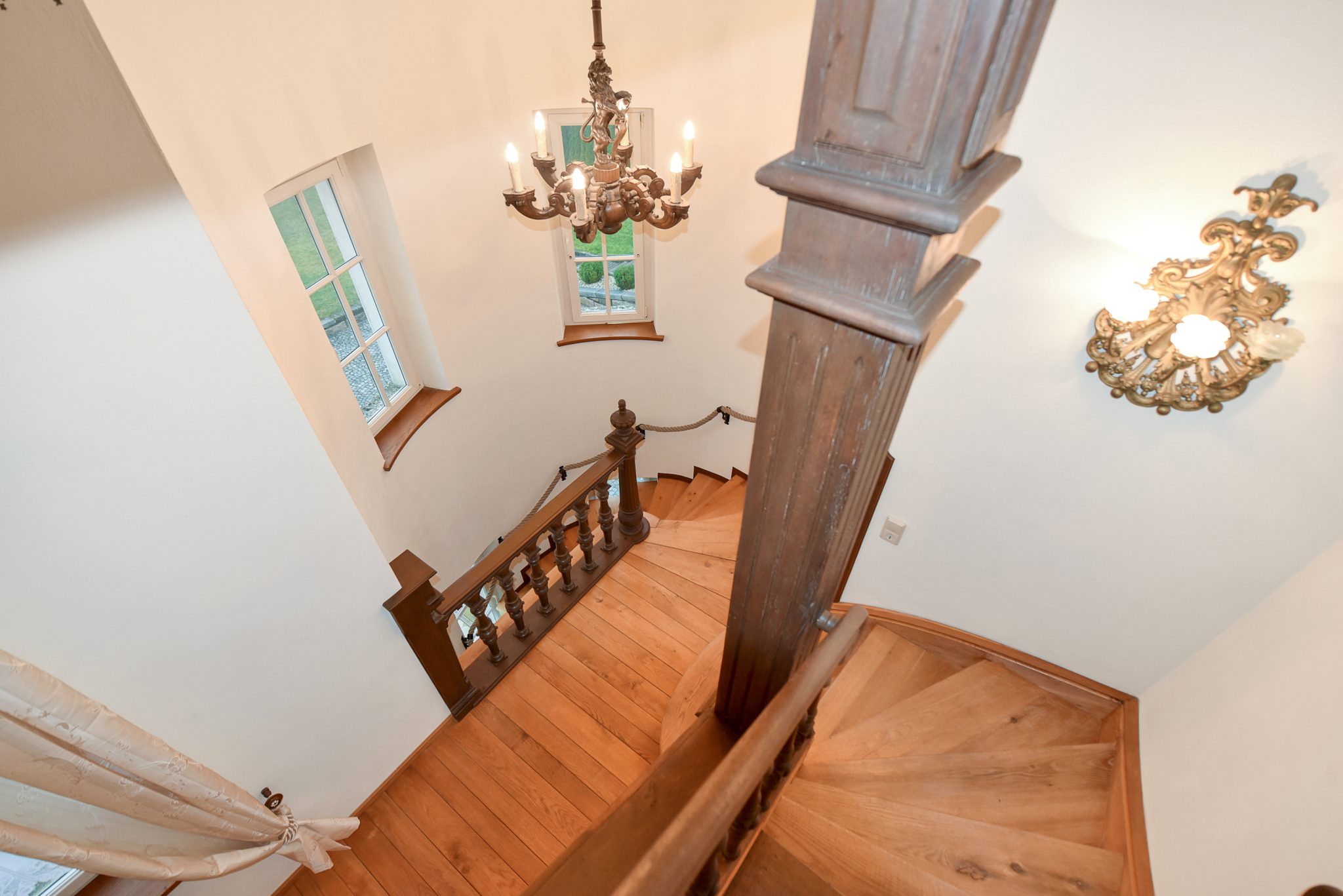 Immobilienangebot - Hof - Häuser - Schlossvilla Unikat - neu erbaut