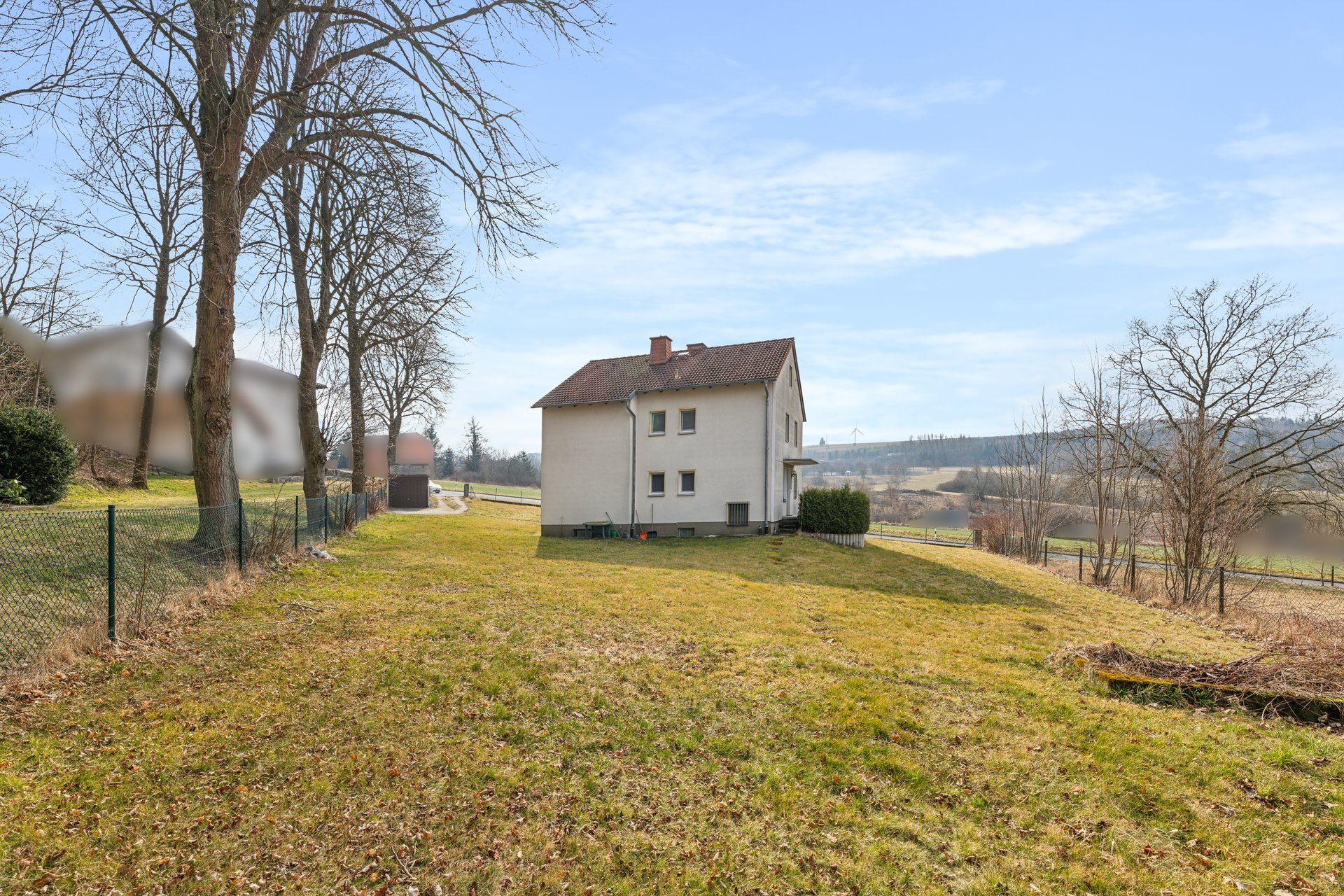 Immobilienangebot - Berg - Häuser - Vermietetes Zweifamilienhaus mit schönen Weitblicken