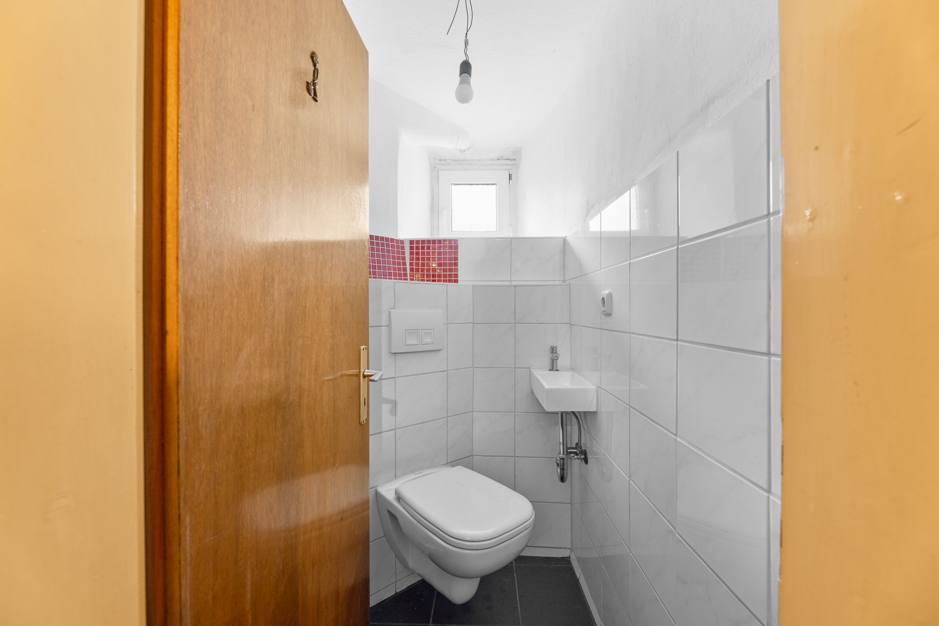 Immobilienangebot - Schwarzenbach am Wald - Häuser - Renovierte DHH mit viel Wohn-Nutzfläche