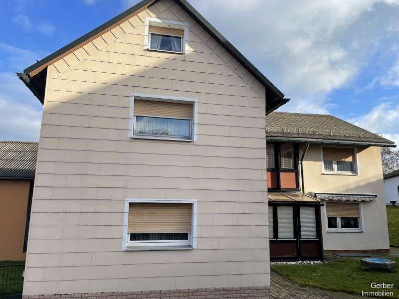 Immobilienangebot - Köditz / Schlegel - Häuser - Sehr gepflegtes Ein- bis Zweifamilienhaus mit großem Grundstück